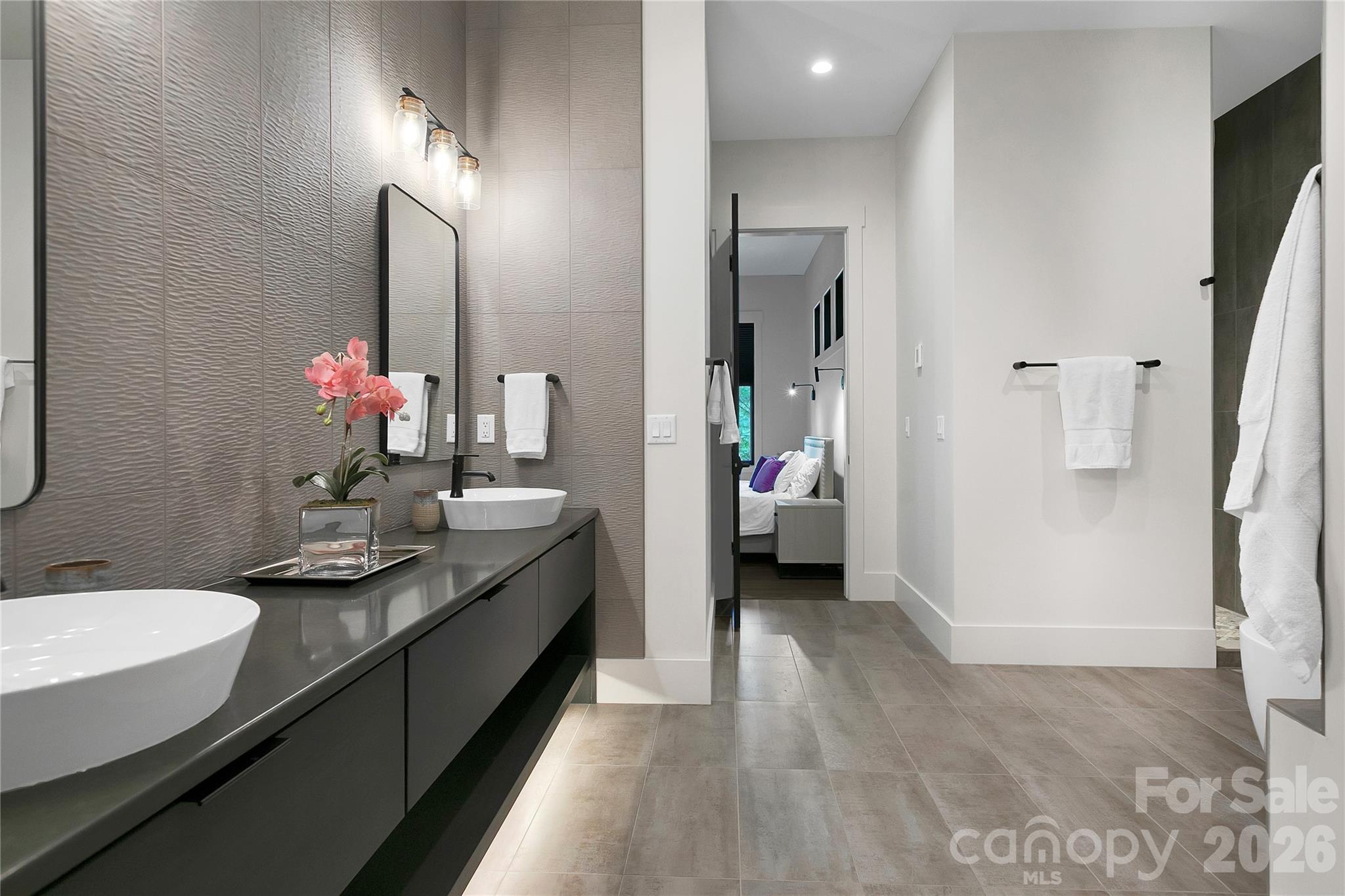 726 Ugugu Drive Property Photo 42