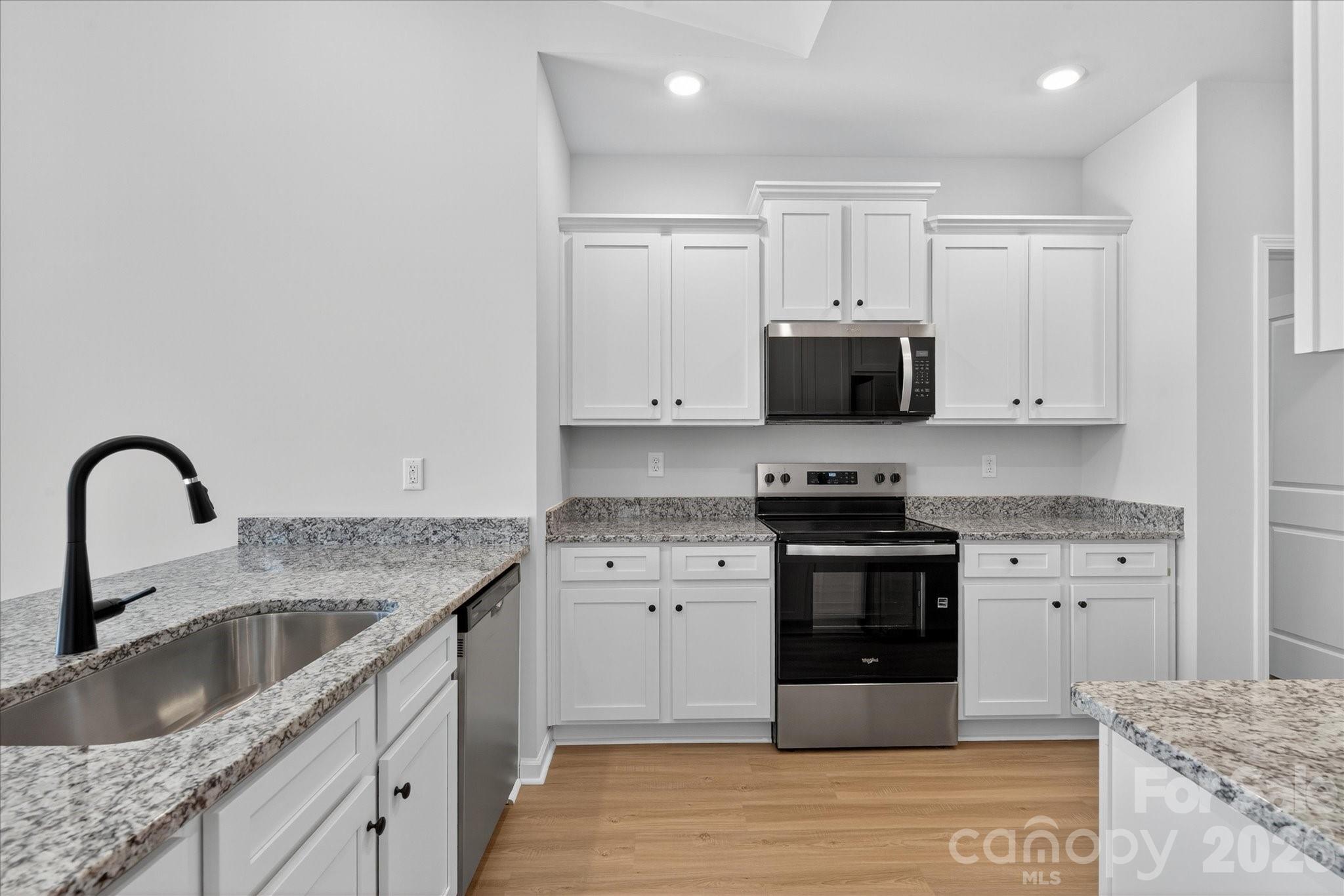 3522 Saddlebred Drive Property Photo 7
