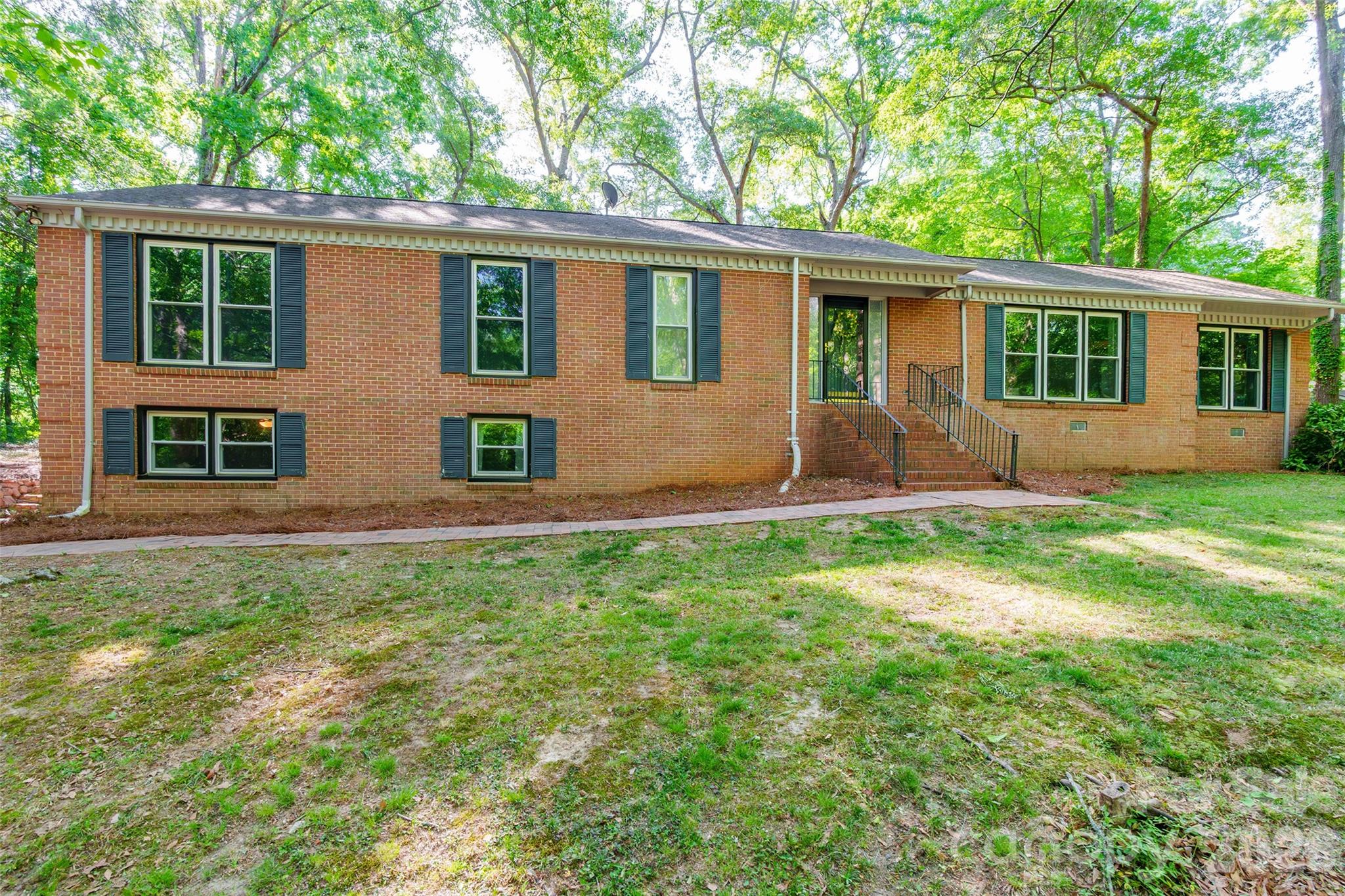 513 Mountainbrook Road Property Photo 4