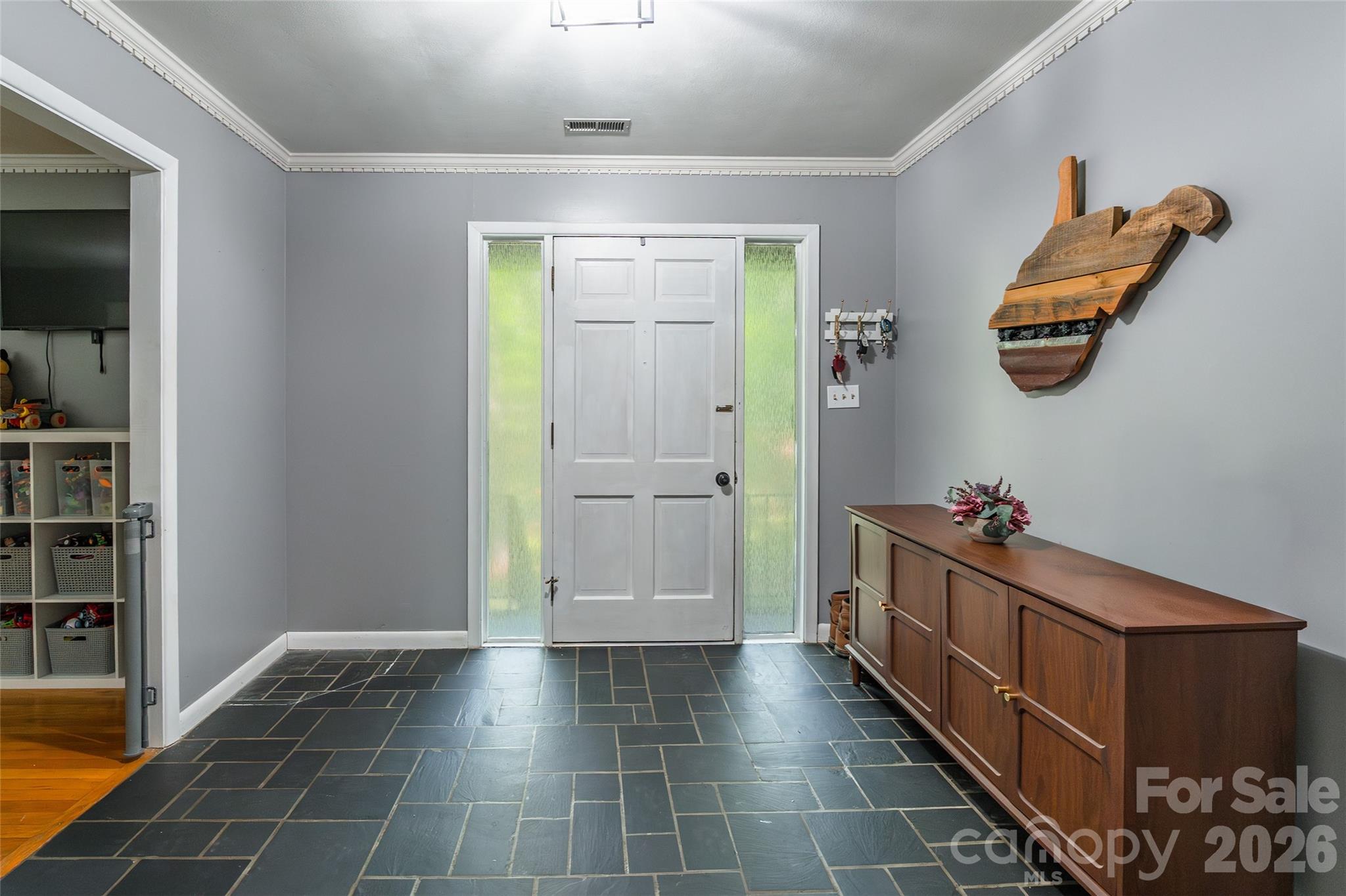 513 Mountainbrook Road Property Photo 7