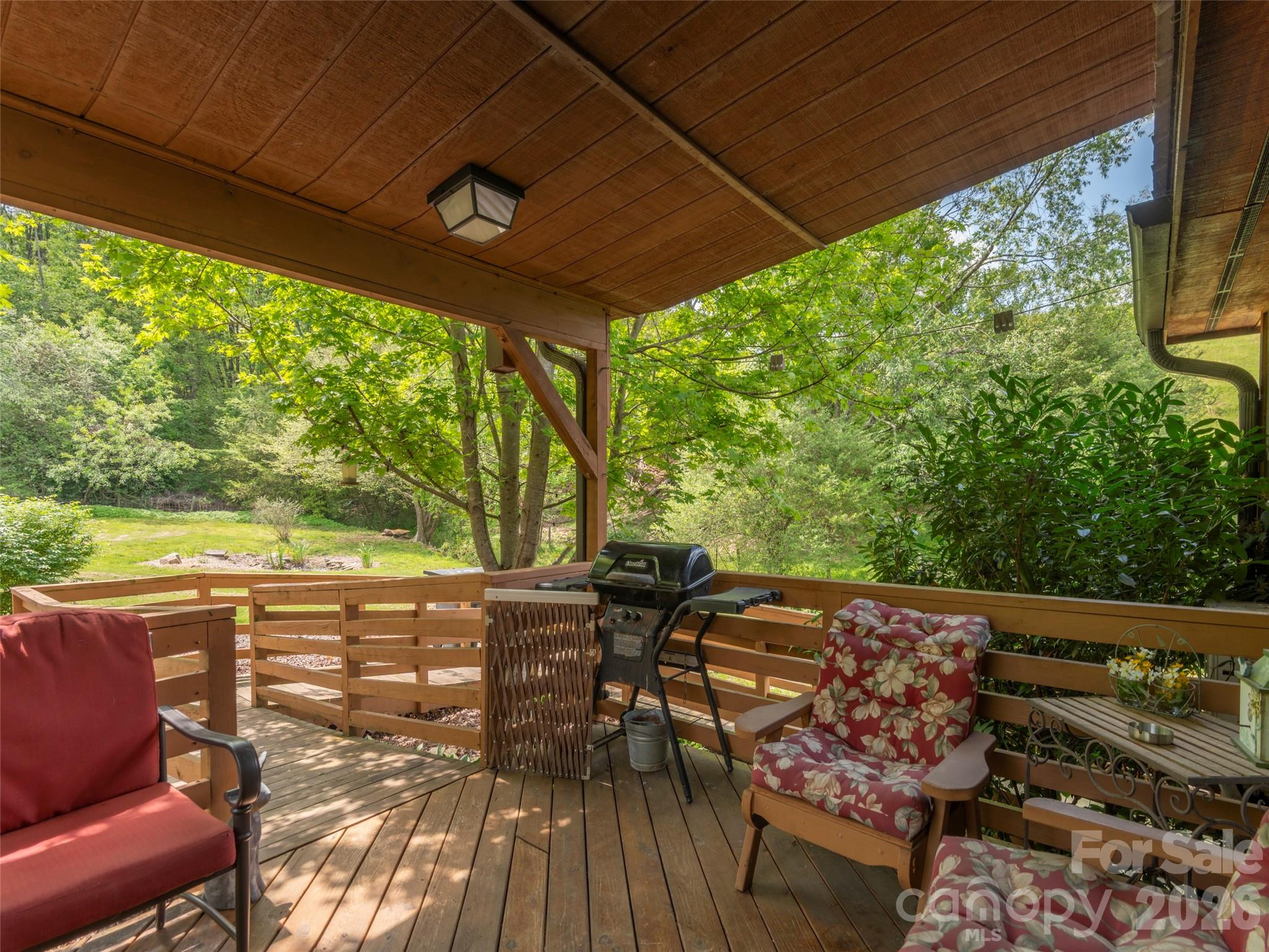 115 Gardening Frog Trail Property Photo 8