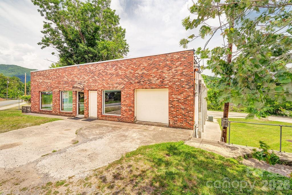 1100-1104 Montreat Road Property Photo 1