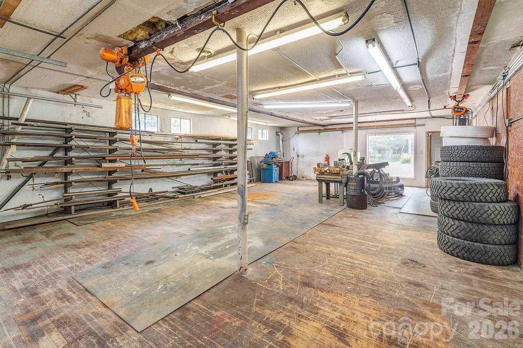1100-1104 Montreat Road Property Photo 3