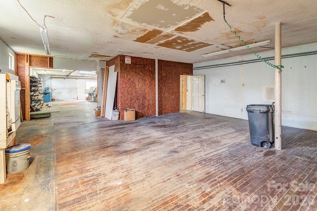 1100-1104 Montreat Road Property Photo 4