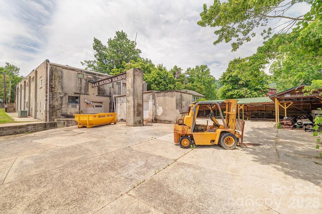 1100-1104 Montreat Road Property Photo 14