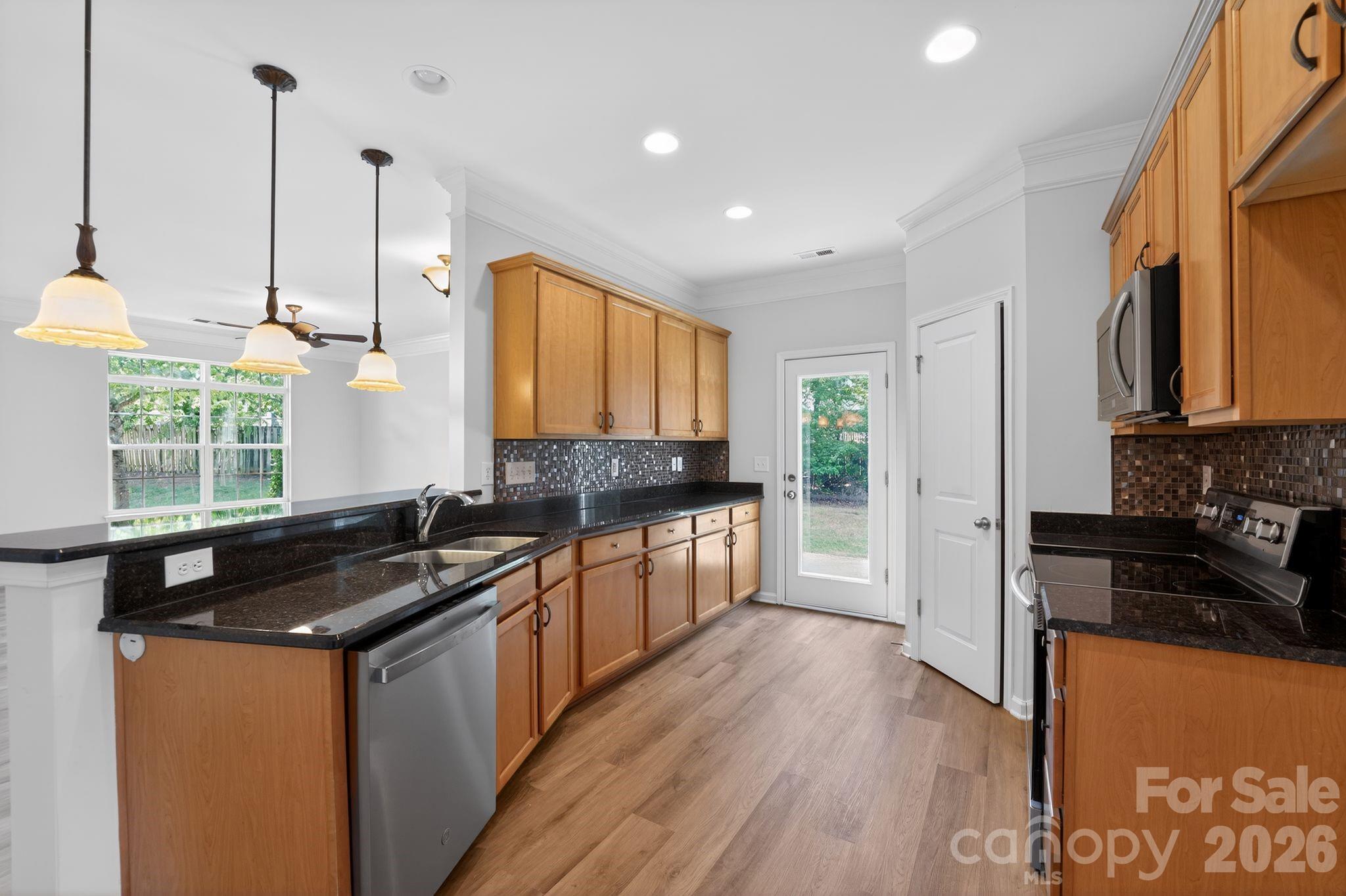 2837 Birkhill Lane Property Photo 7