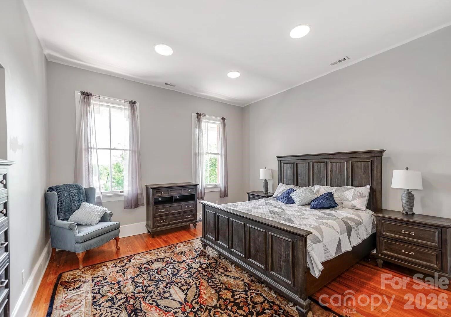 128 W End Street Property Photo 14