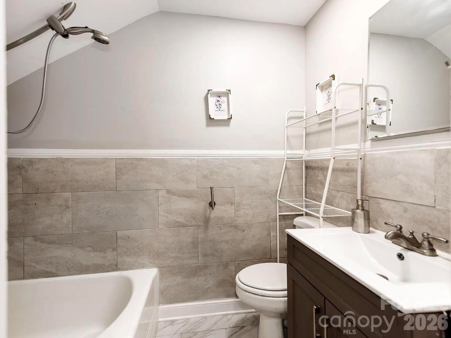 128 W End Street Property Photo 23