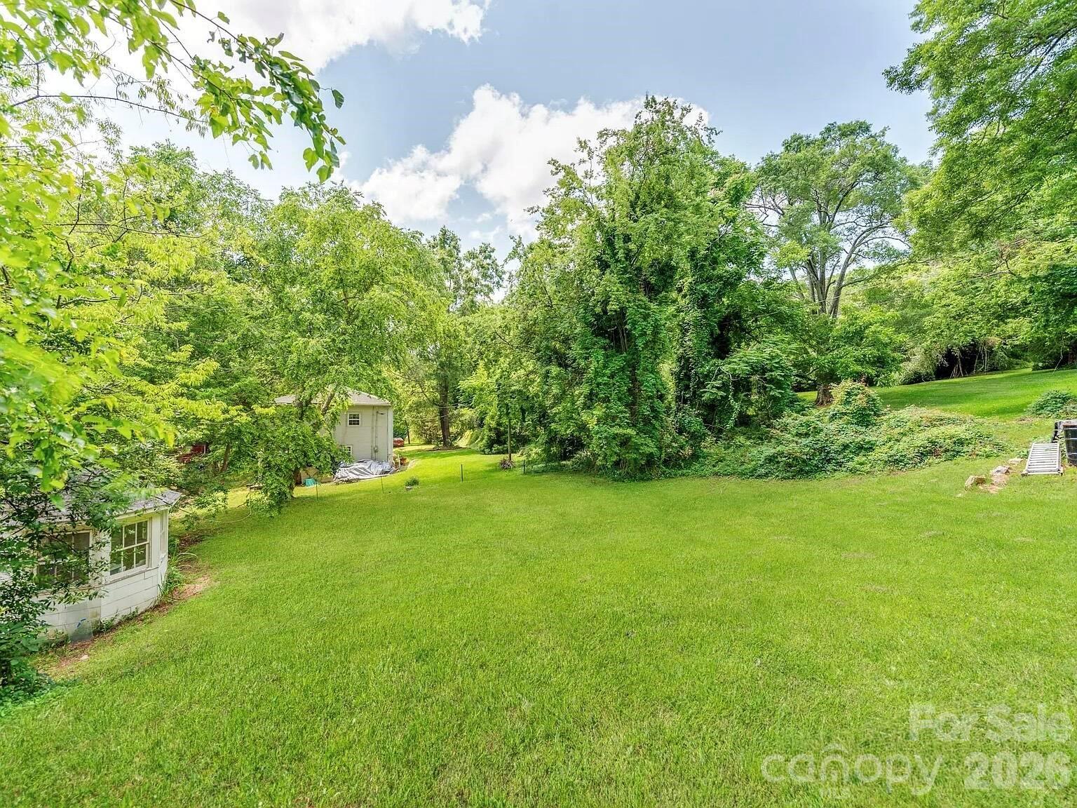 128 W End Street Property Photo 40