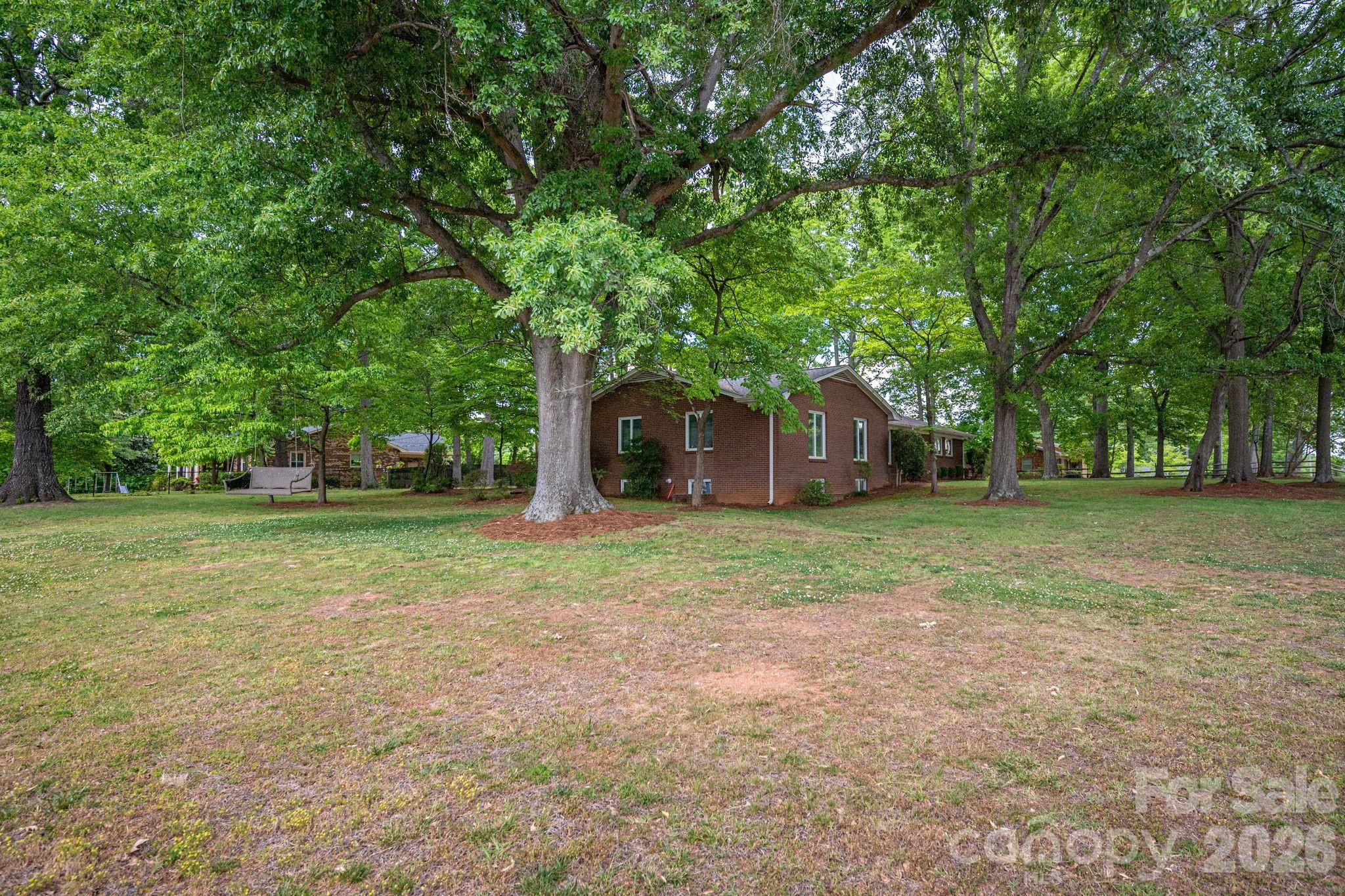 602 Lee Street Property Photo 9