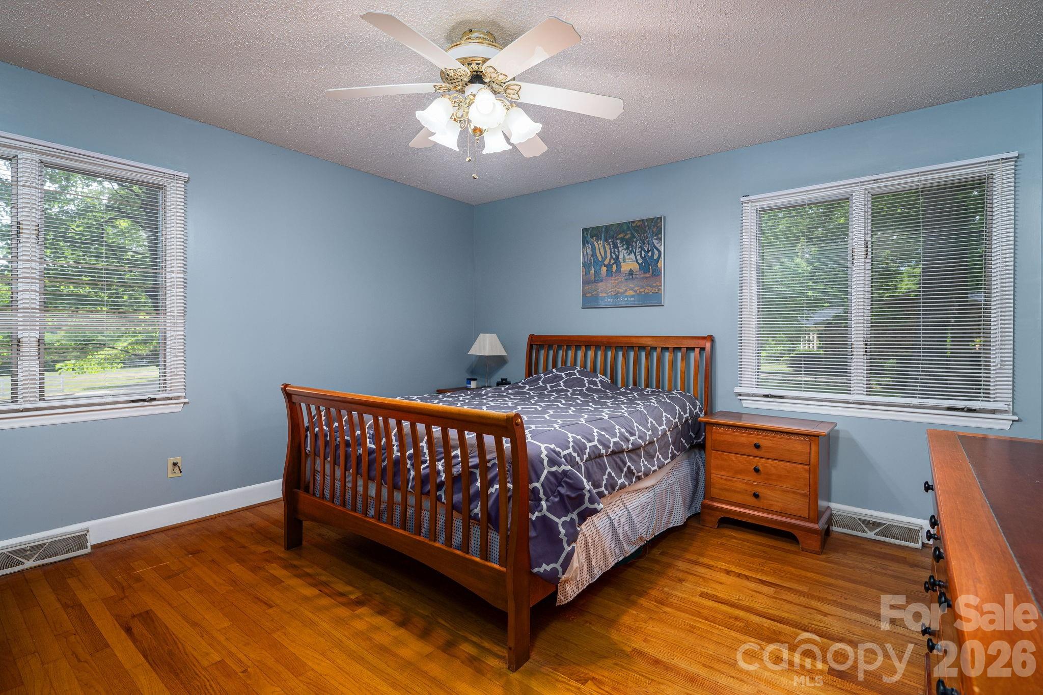 602 Lee Street Property Photo 28