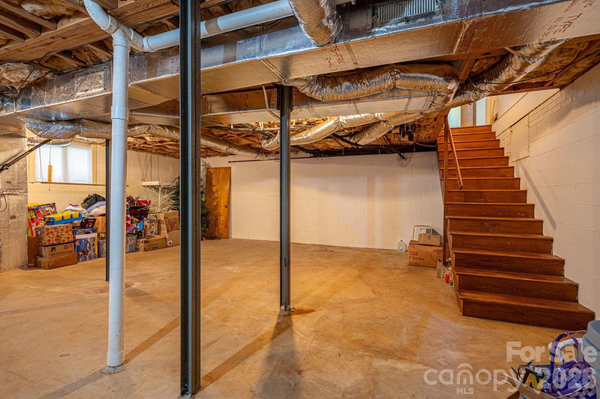 602 Lee Street Property Photo 34