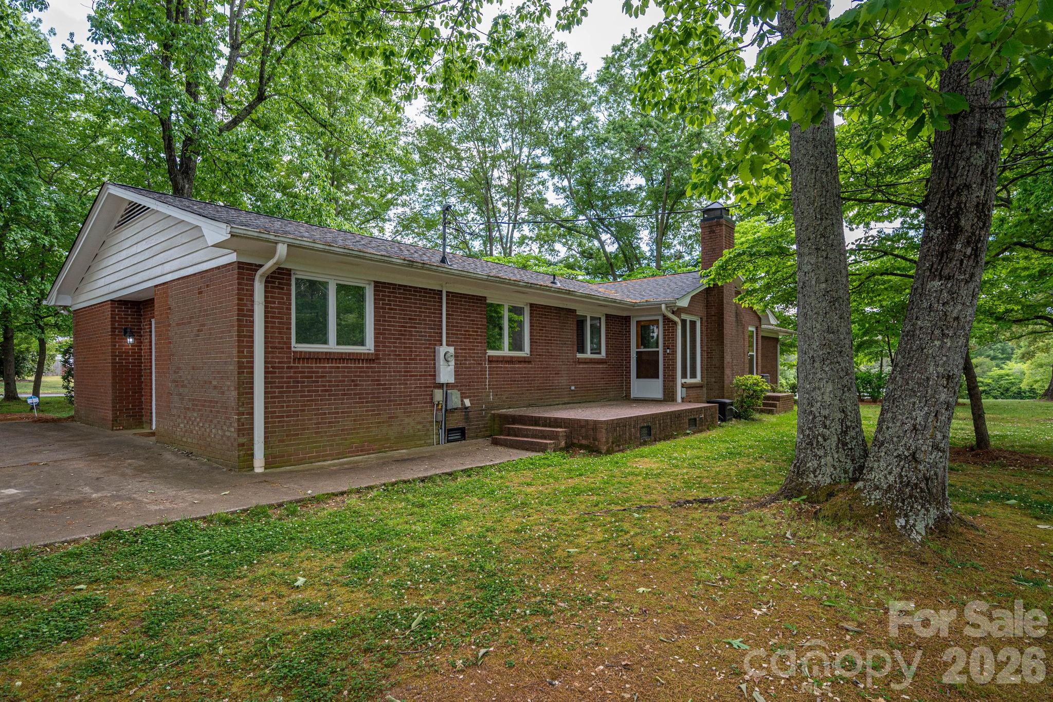 602 Lee Street Property Photo 40