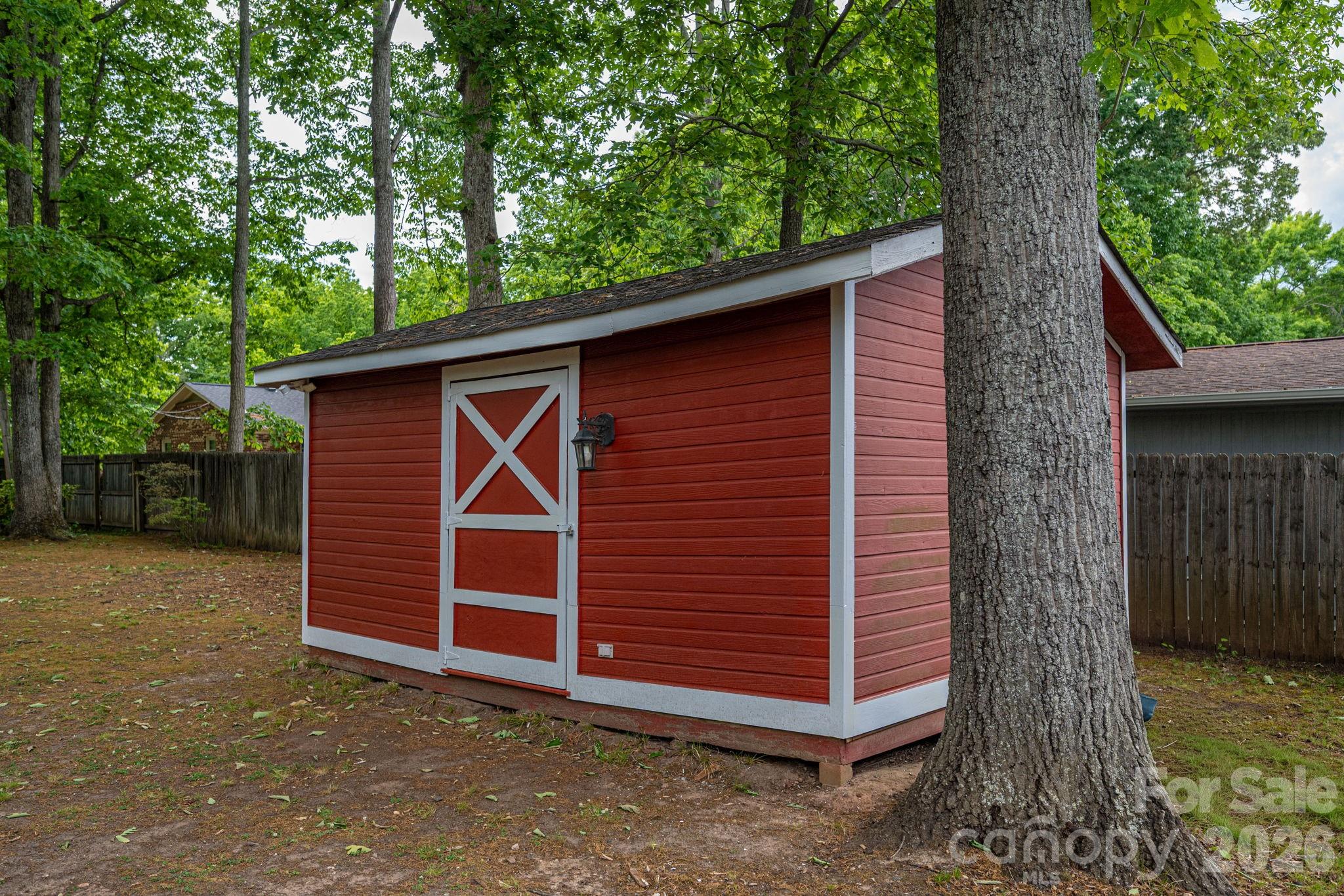 602 Lee Street Property Photo 42
