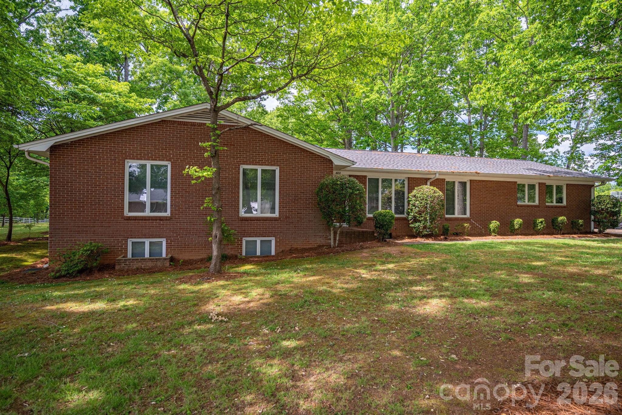 602 Lee Street Property Photo 45