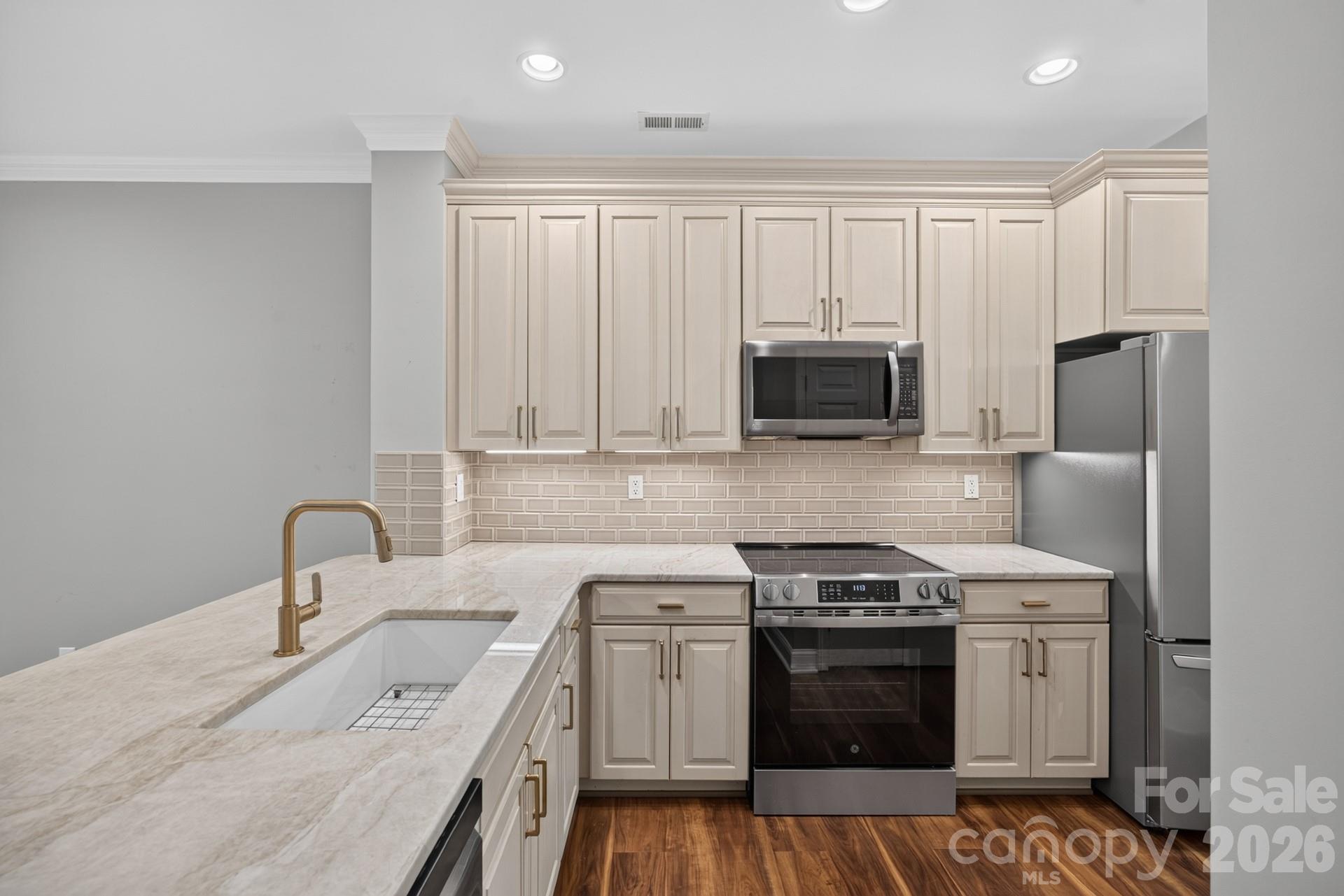 3310 Winged Foot Drive Property Photo 7
