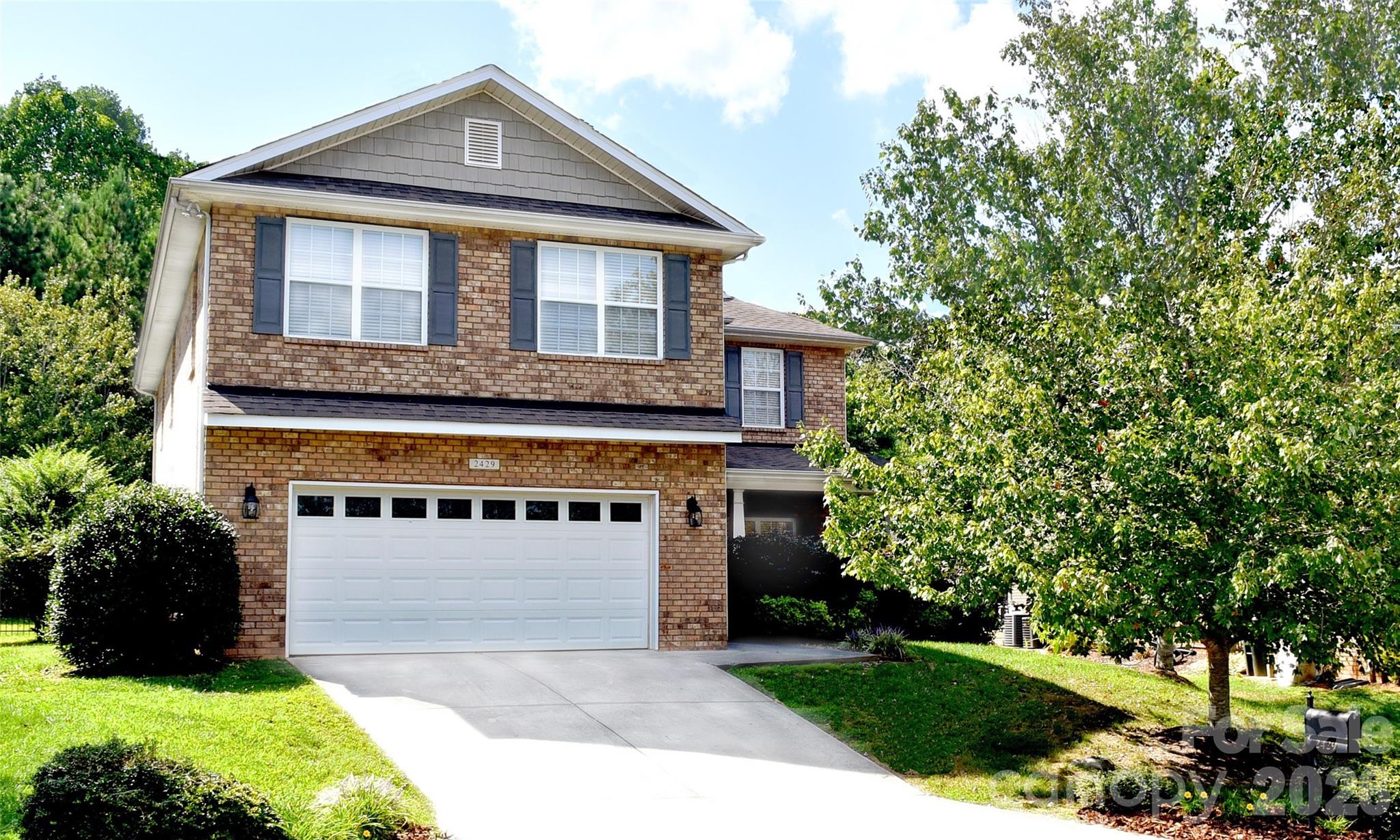 2429 Glyncastle Way Property Photo 1