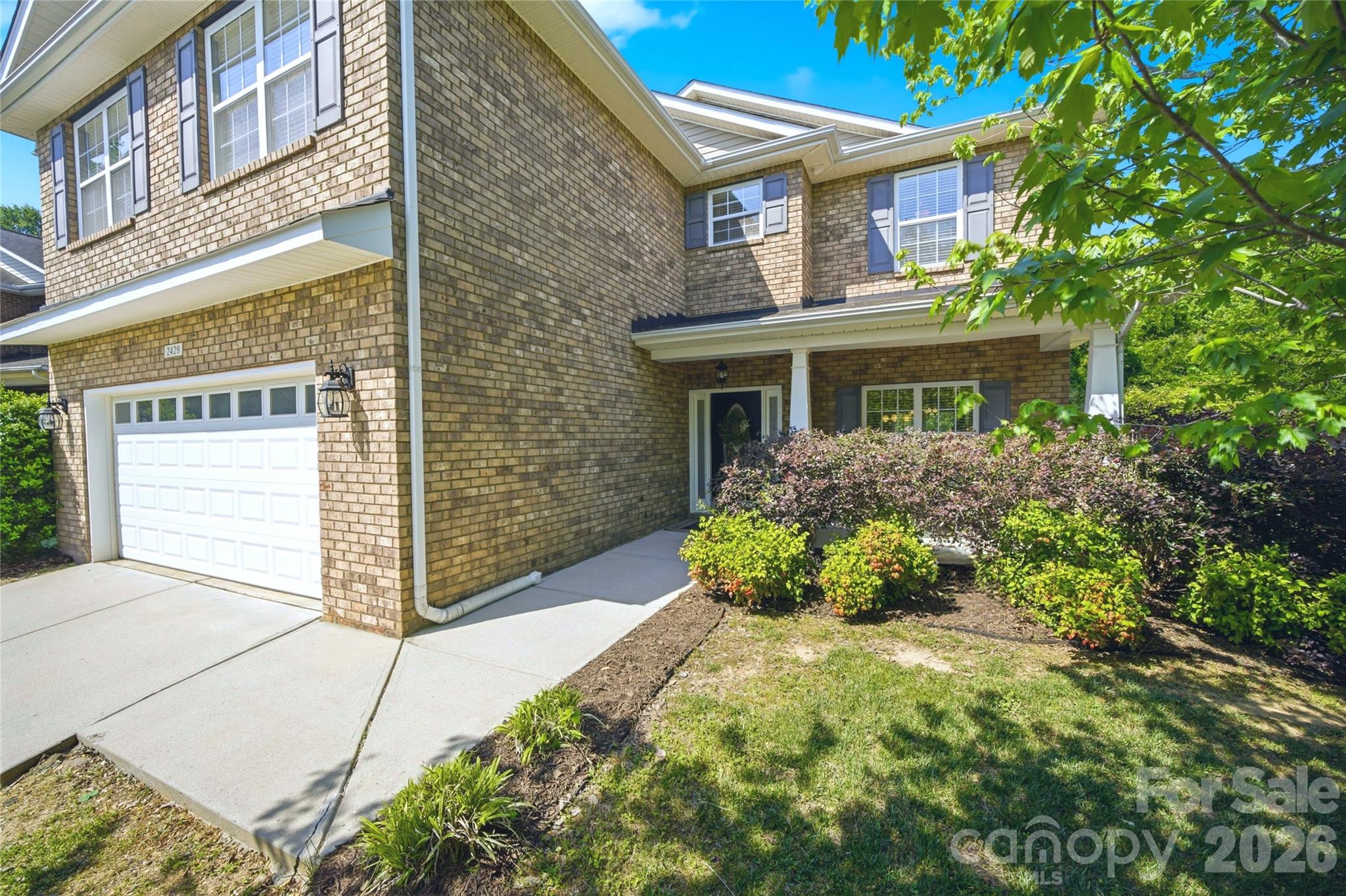 2429 Glyncastle Way Property Photo 3