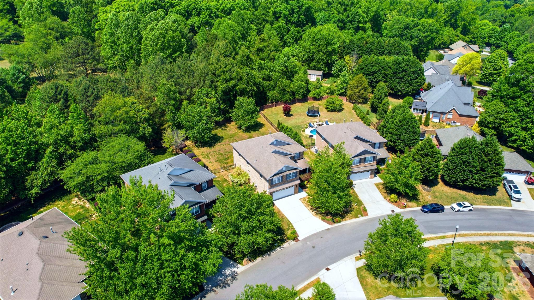 2429 Glyncastle Way Property Photo 4