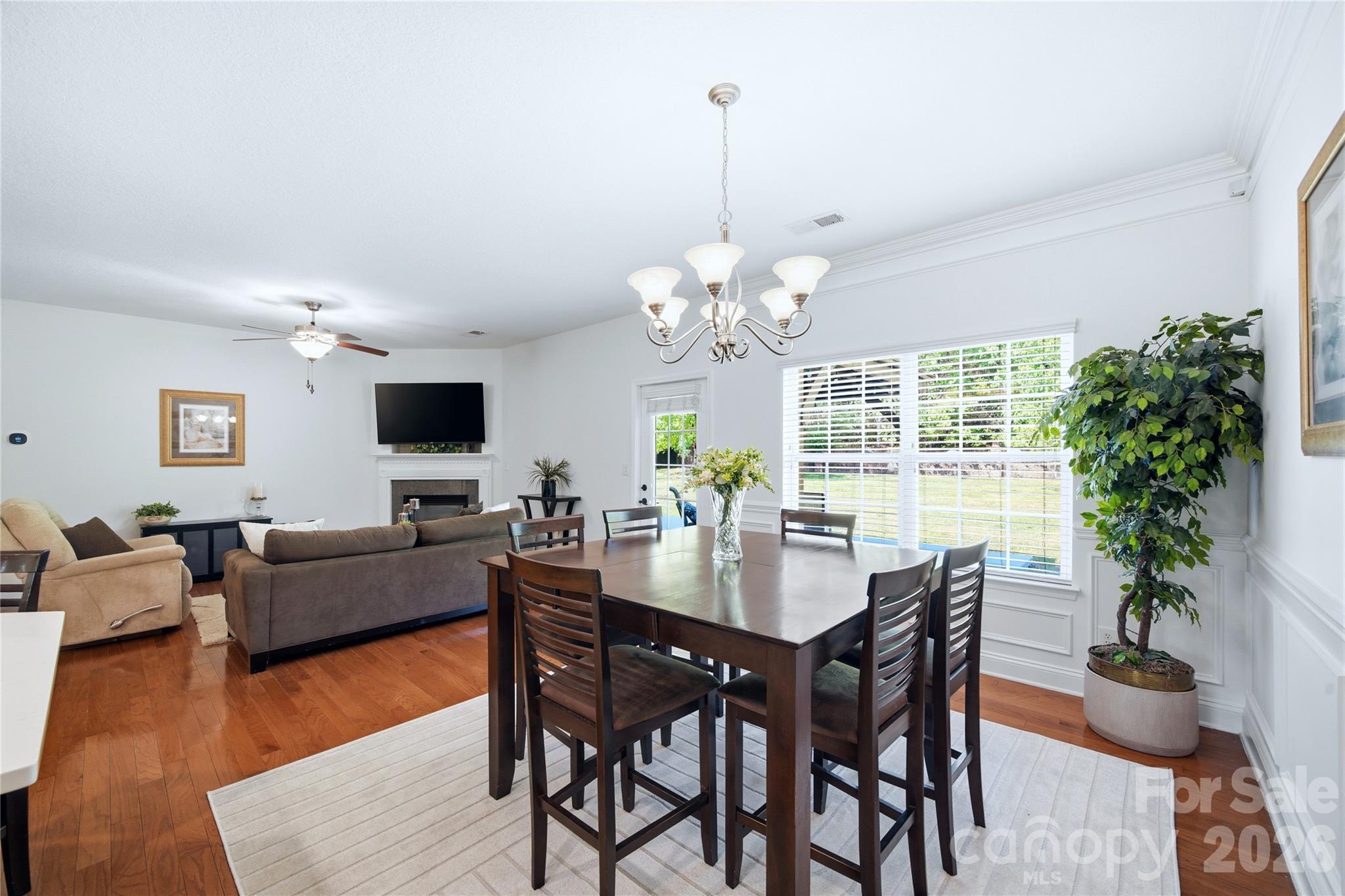 2429 Glyncastle Way Property Photo 10