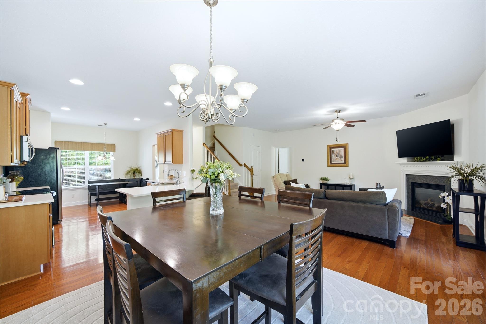 2429 Glyncastle Way Property Photo 11