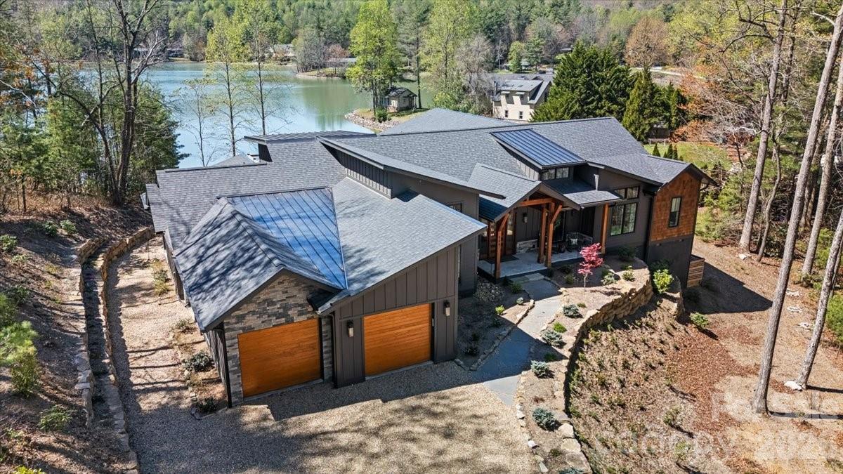 984 Eagle Lake Drive Property Photo 2