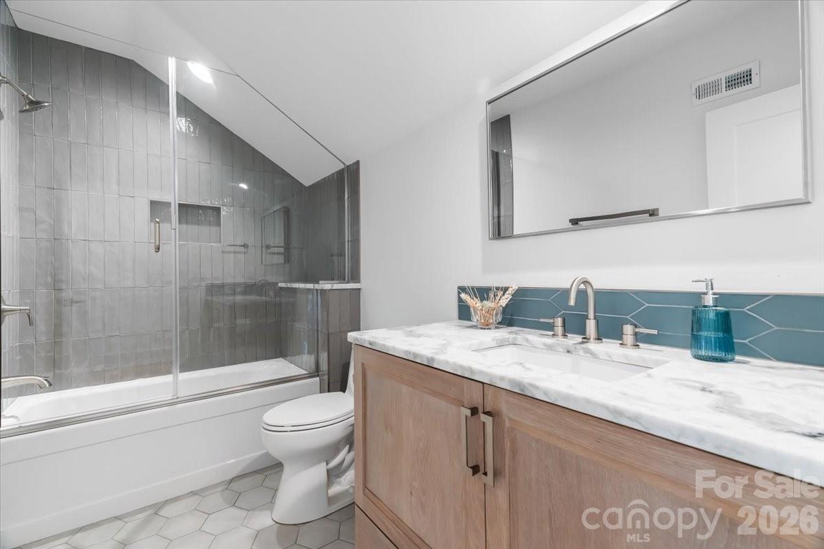 984 Eagle Lake Drive Property Photo 34