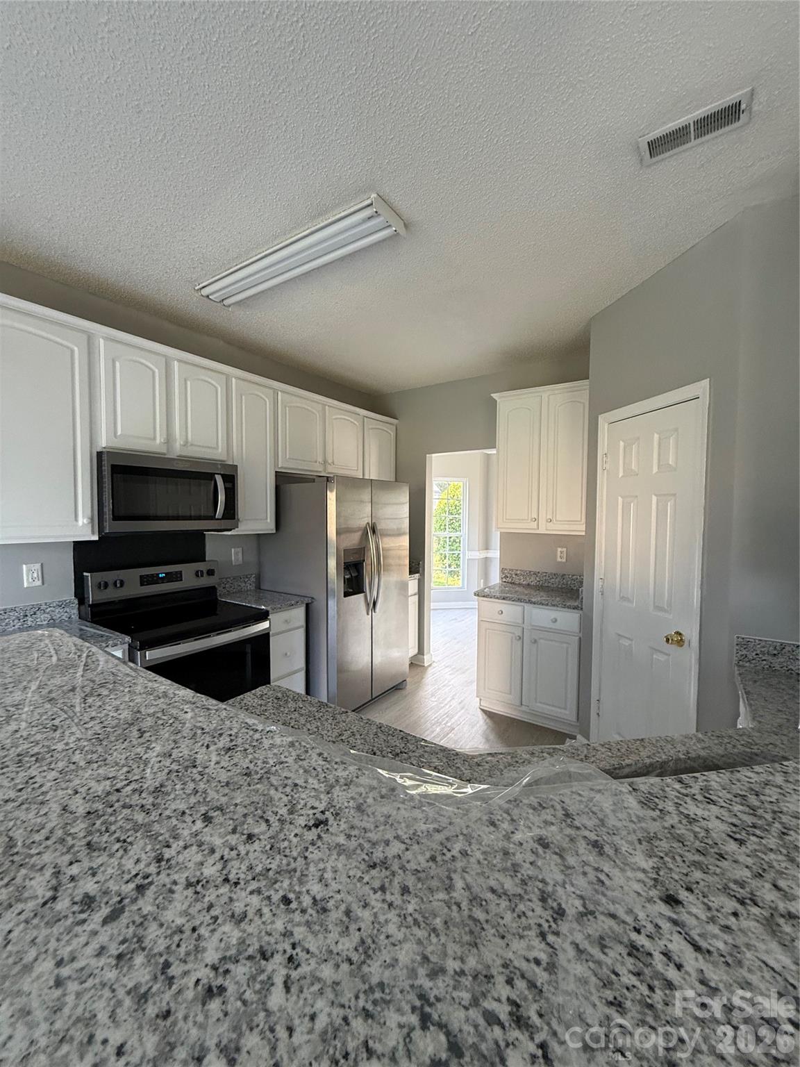 2319 Wexford Way 48 Property Photo 6