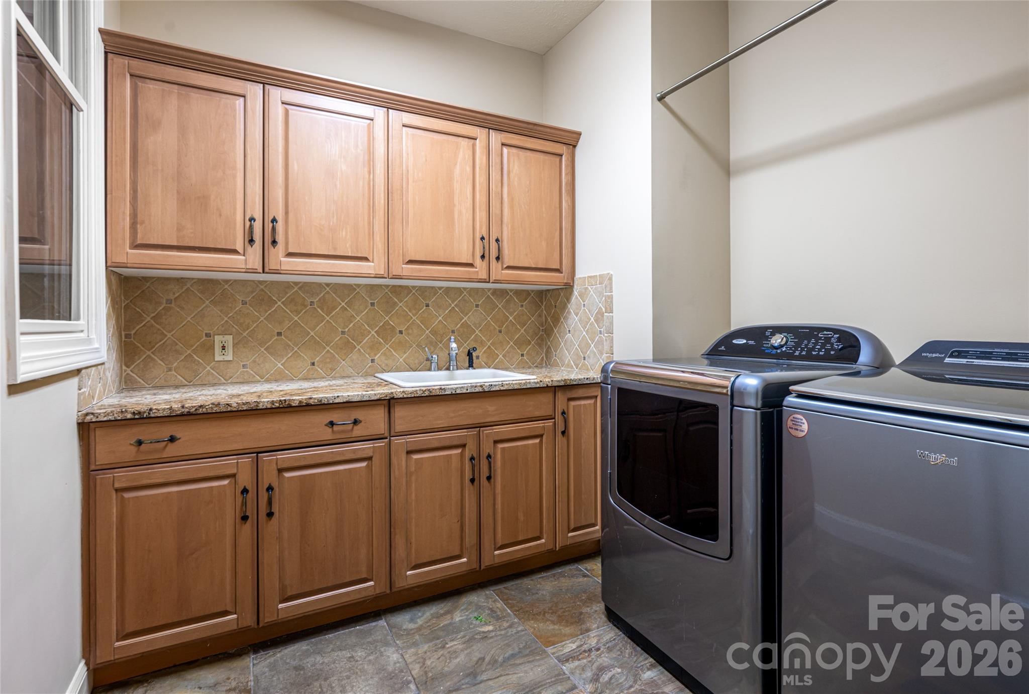 109 Little Cherokee Ridge Property Photo 21
