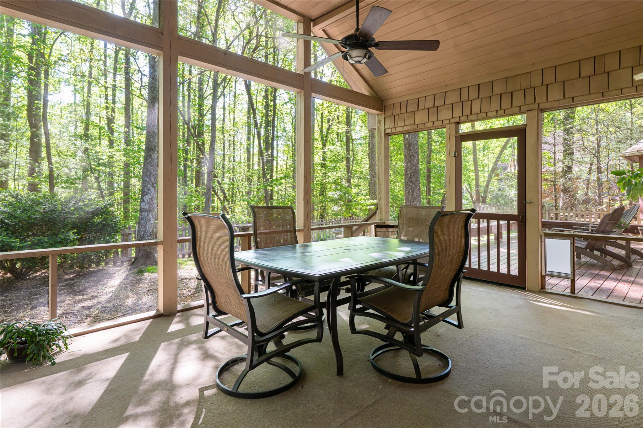 109 Little Cherokee Ridge Property Photo 32