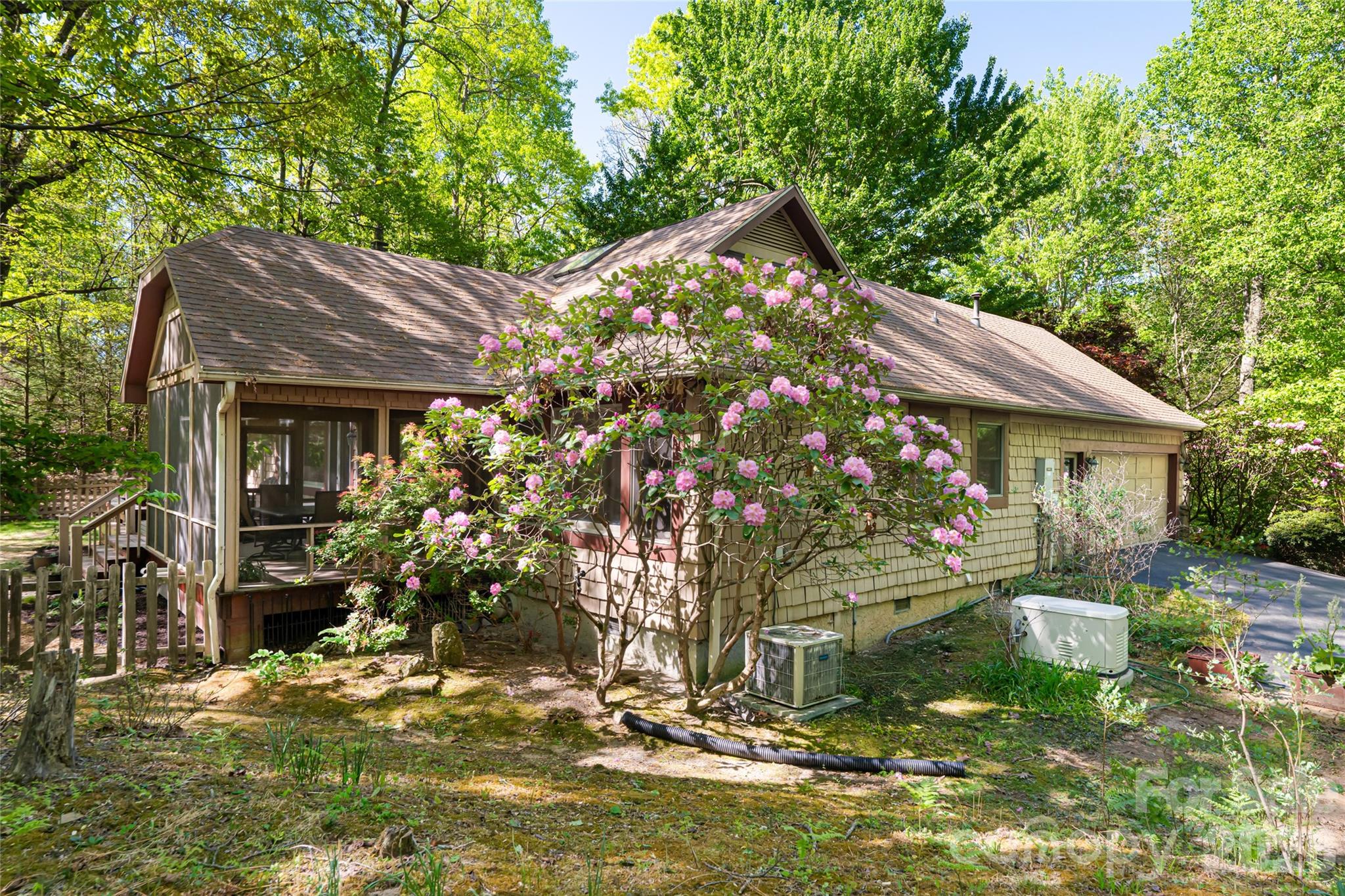 109 Little Cherokee Ridge Property Photo 40