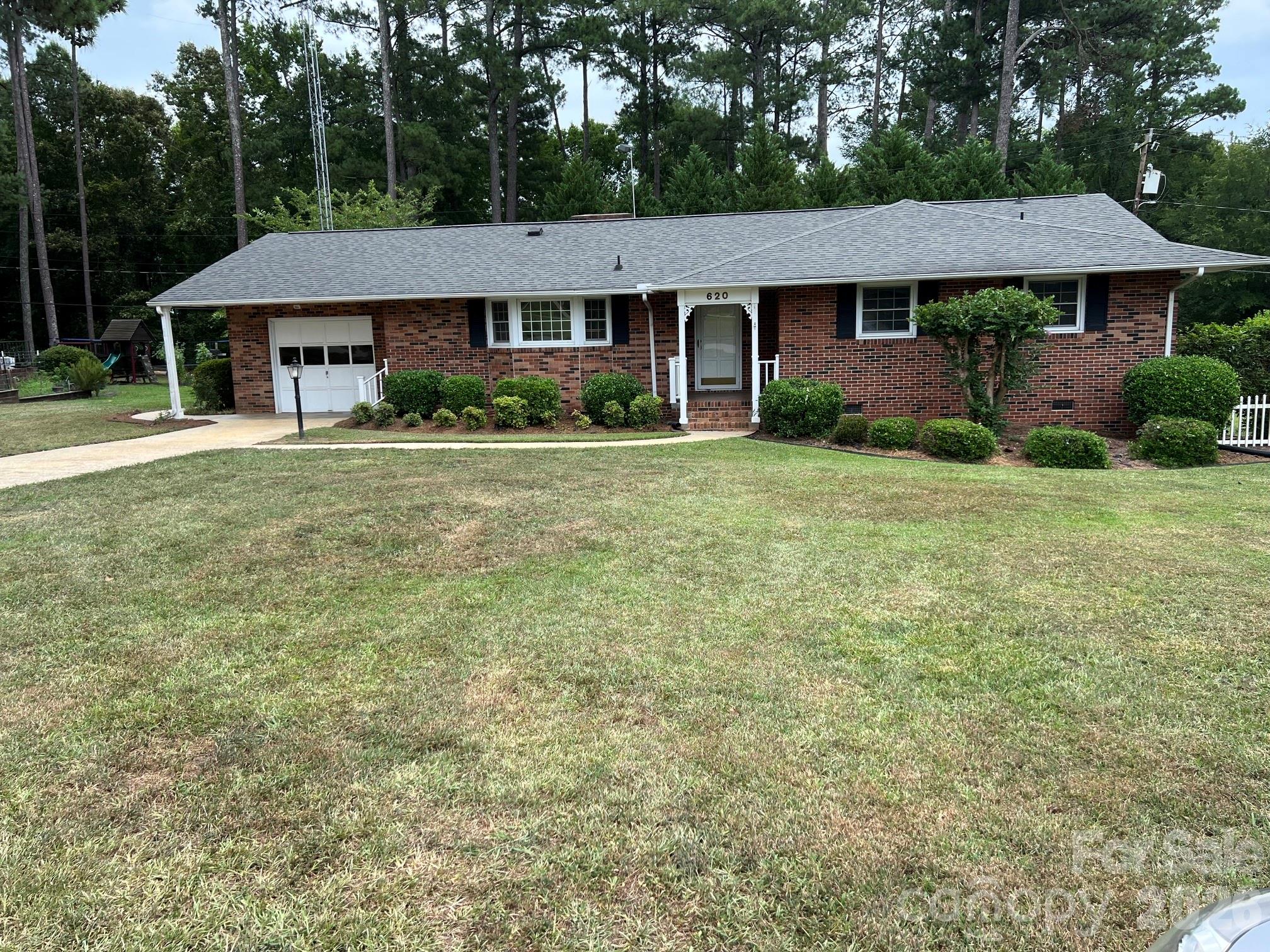 620 Mcdowell Drive Property Photo 1
