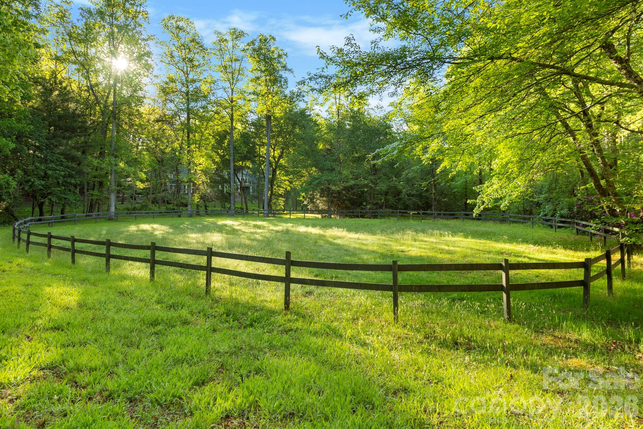 31 Ashbrook Meadows Property Photo 39