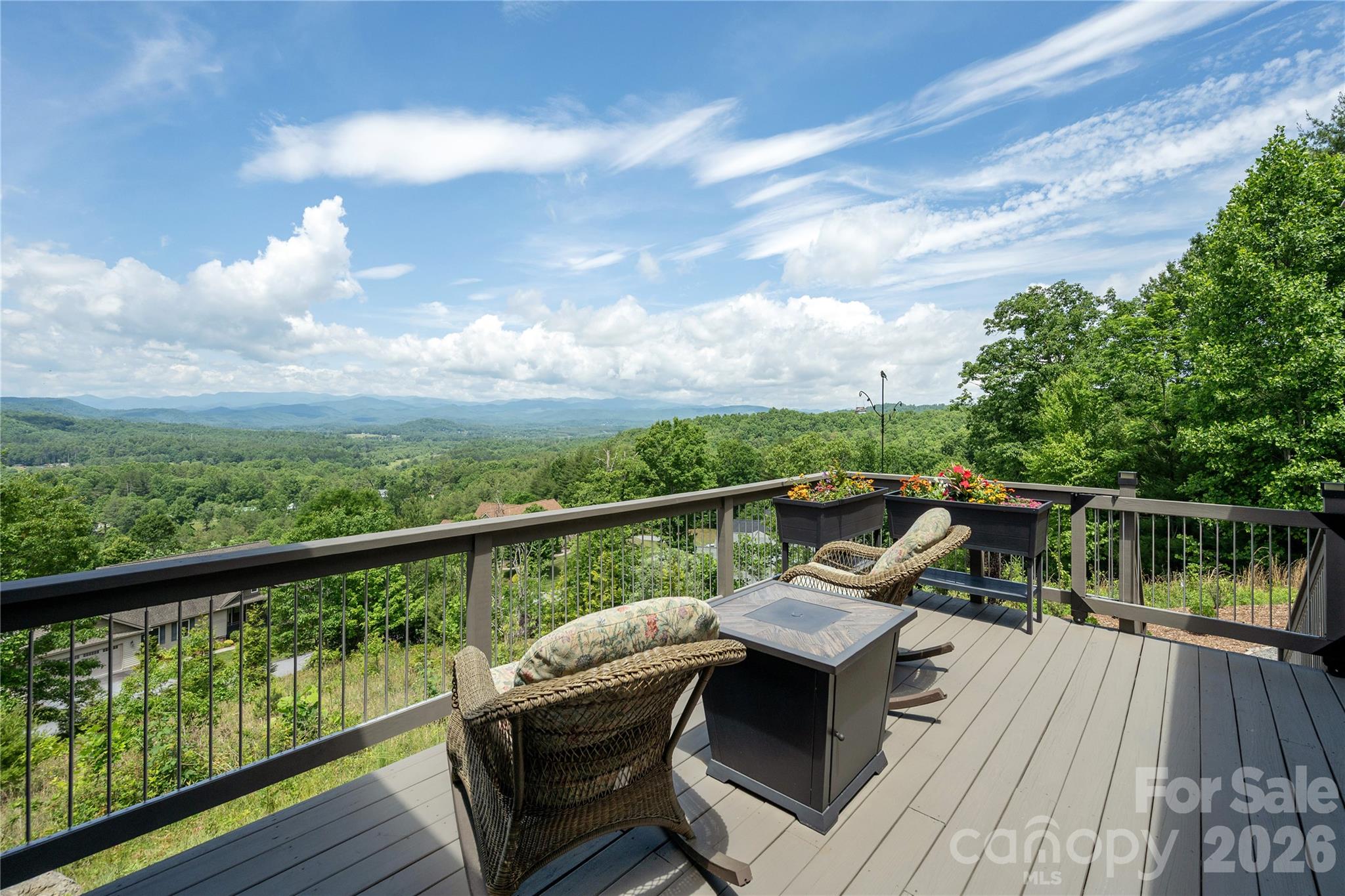 467 Crystal Heights Drive Property Photo 14