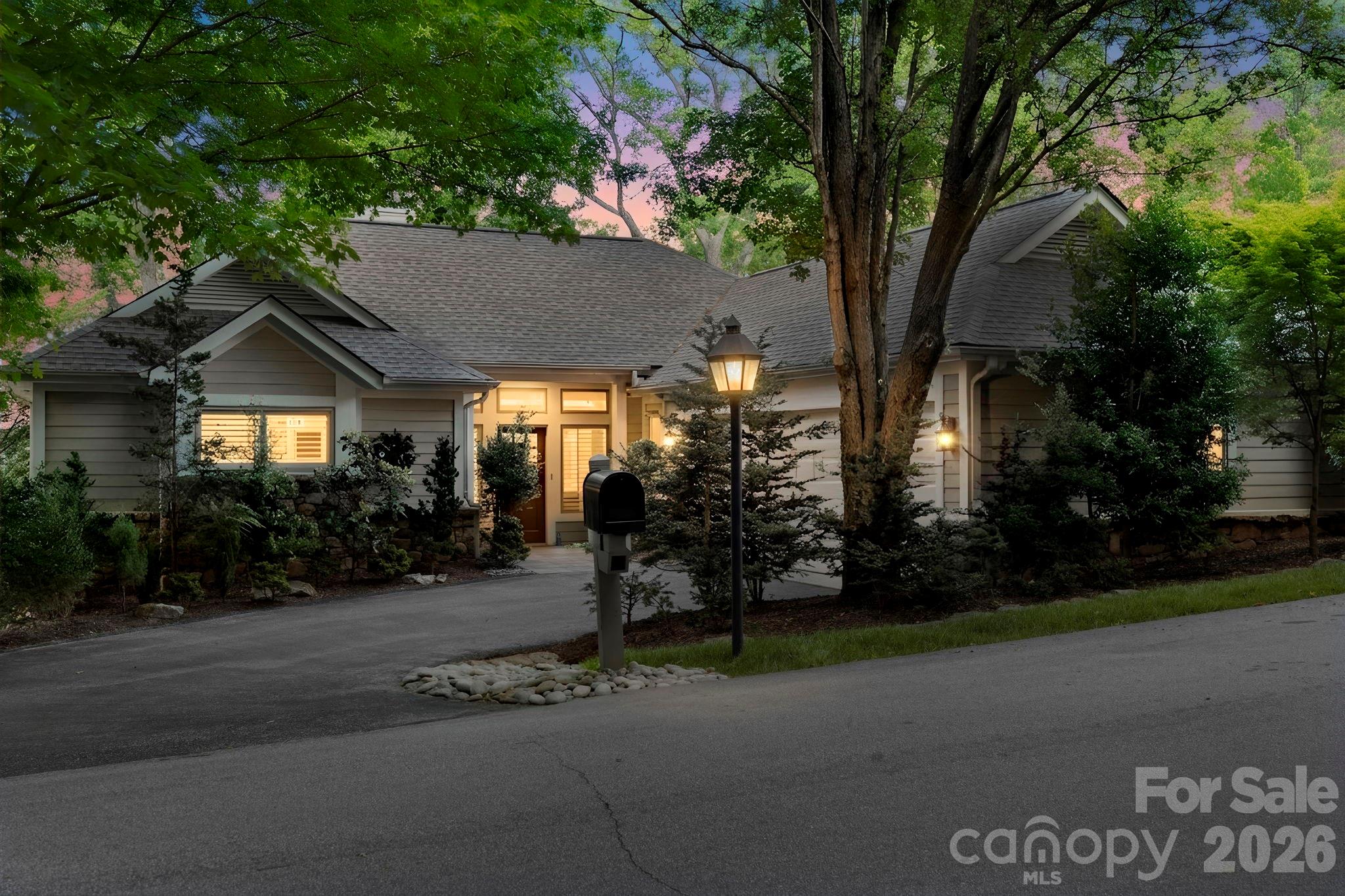 8 Spring Ridge Lane Property Photo 1