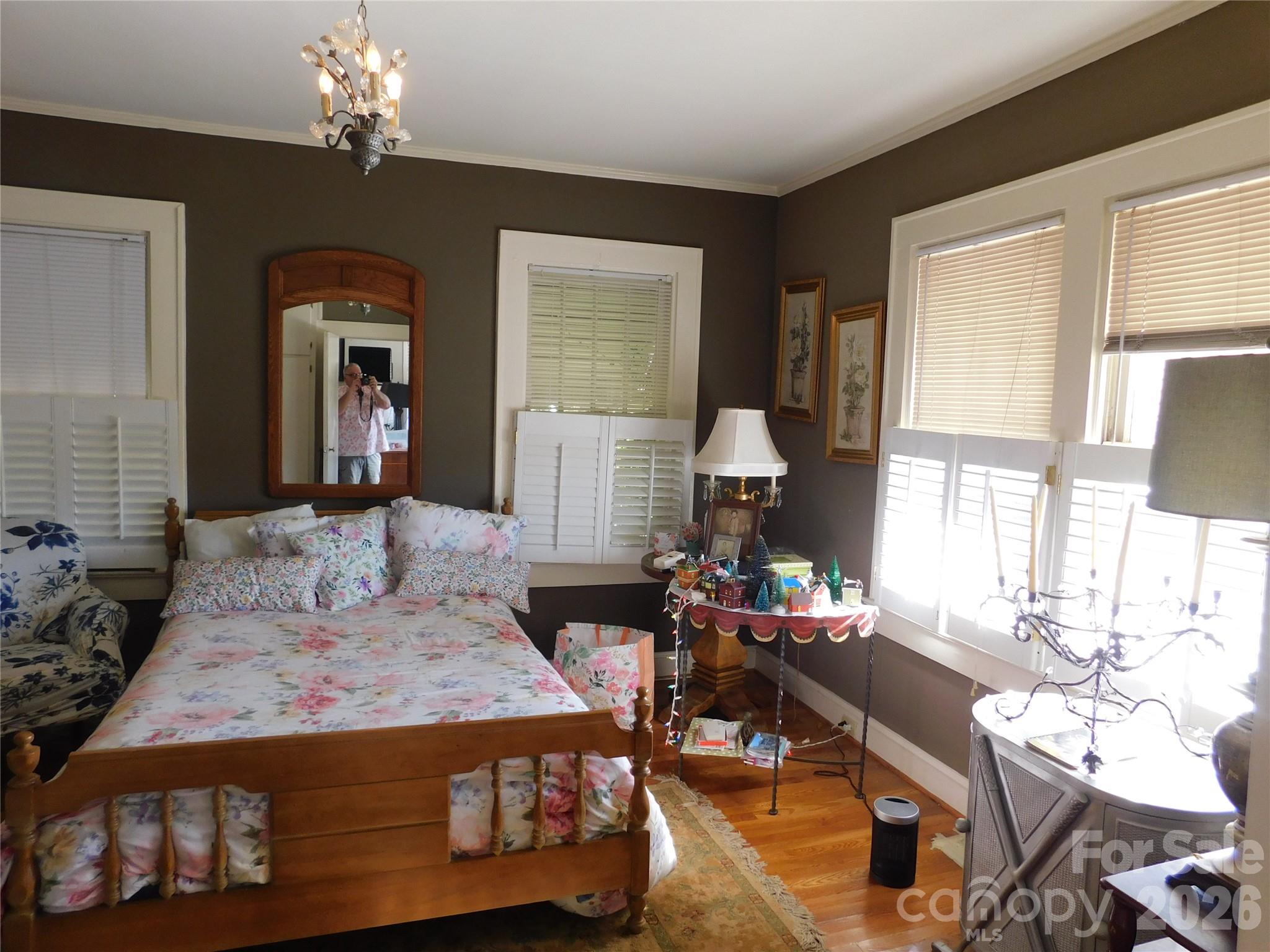 221 S Charlotte Avenue Property Photo 13