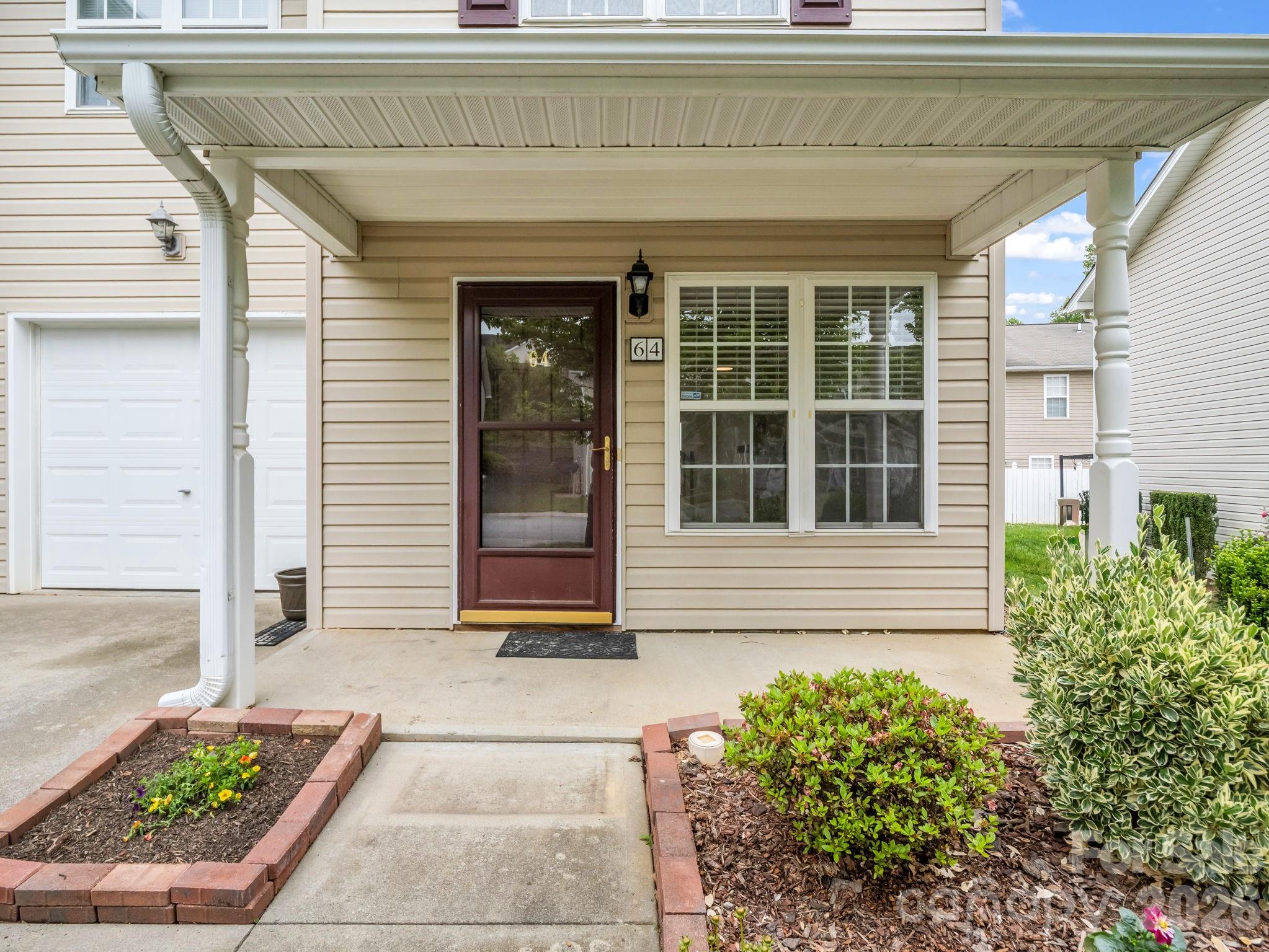 64 Lanceford Circle Property Photo 3