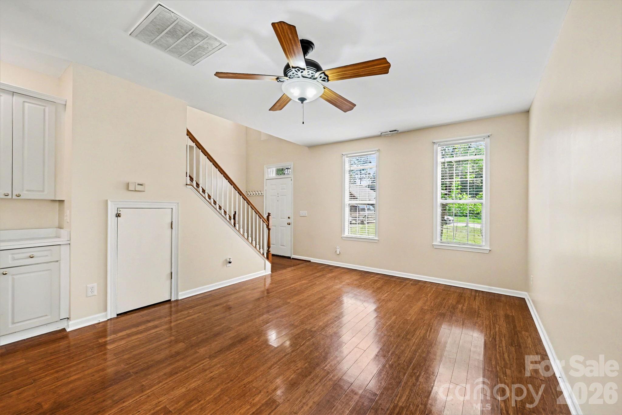 6900 Beamish Place Property Photo 5
