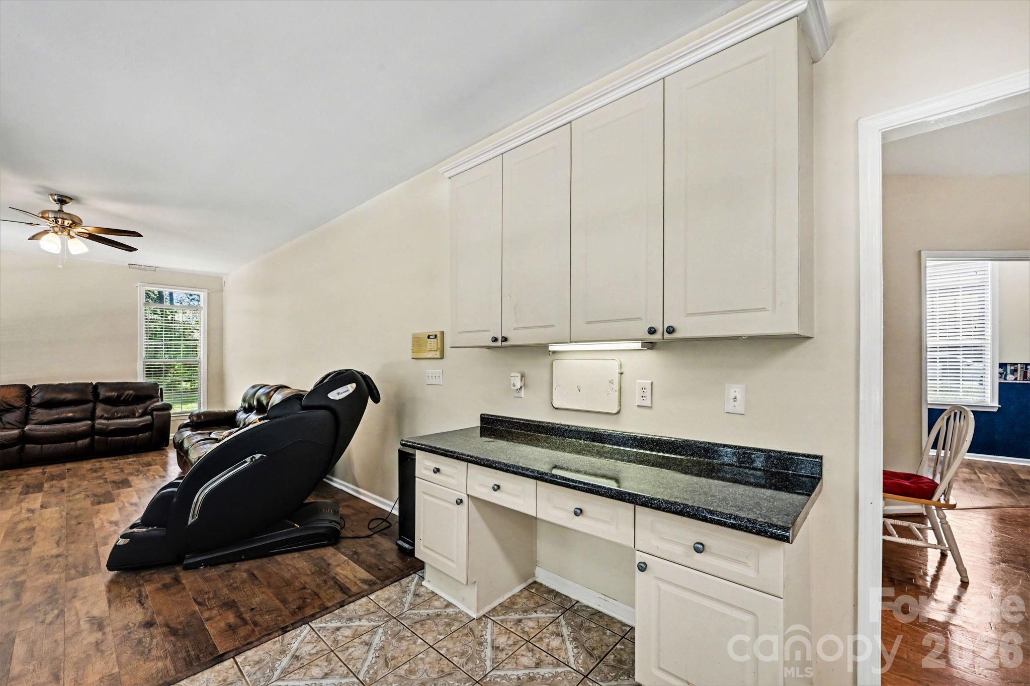 6900 Beamish Place Property Photo 13
