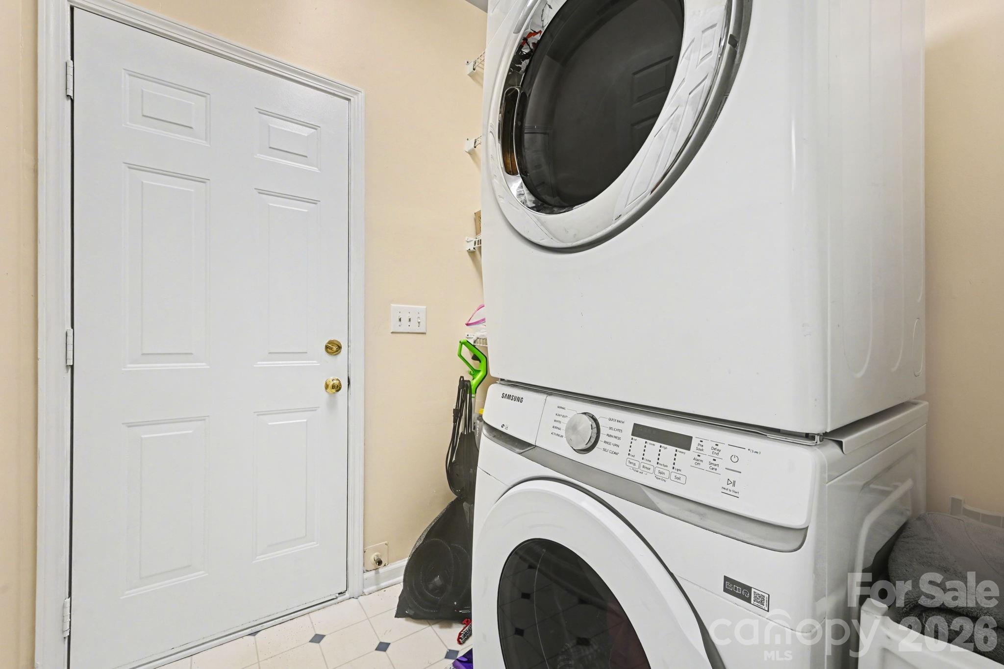 6900 Beamish Place Property Photo 16