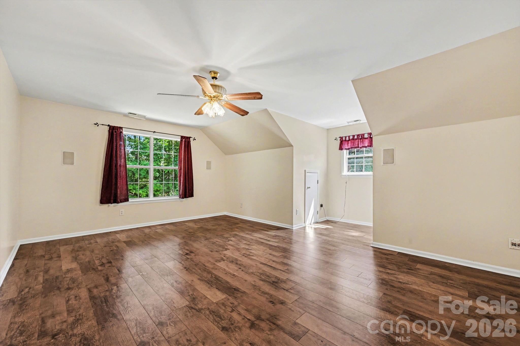 6900 Beamish Place Property Photo 25