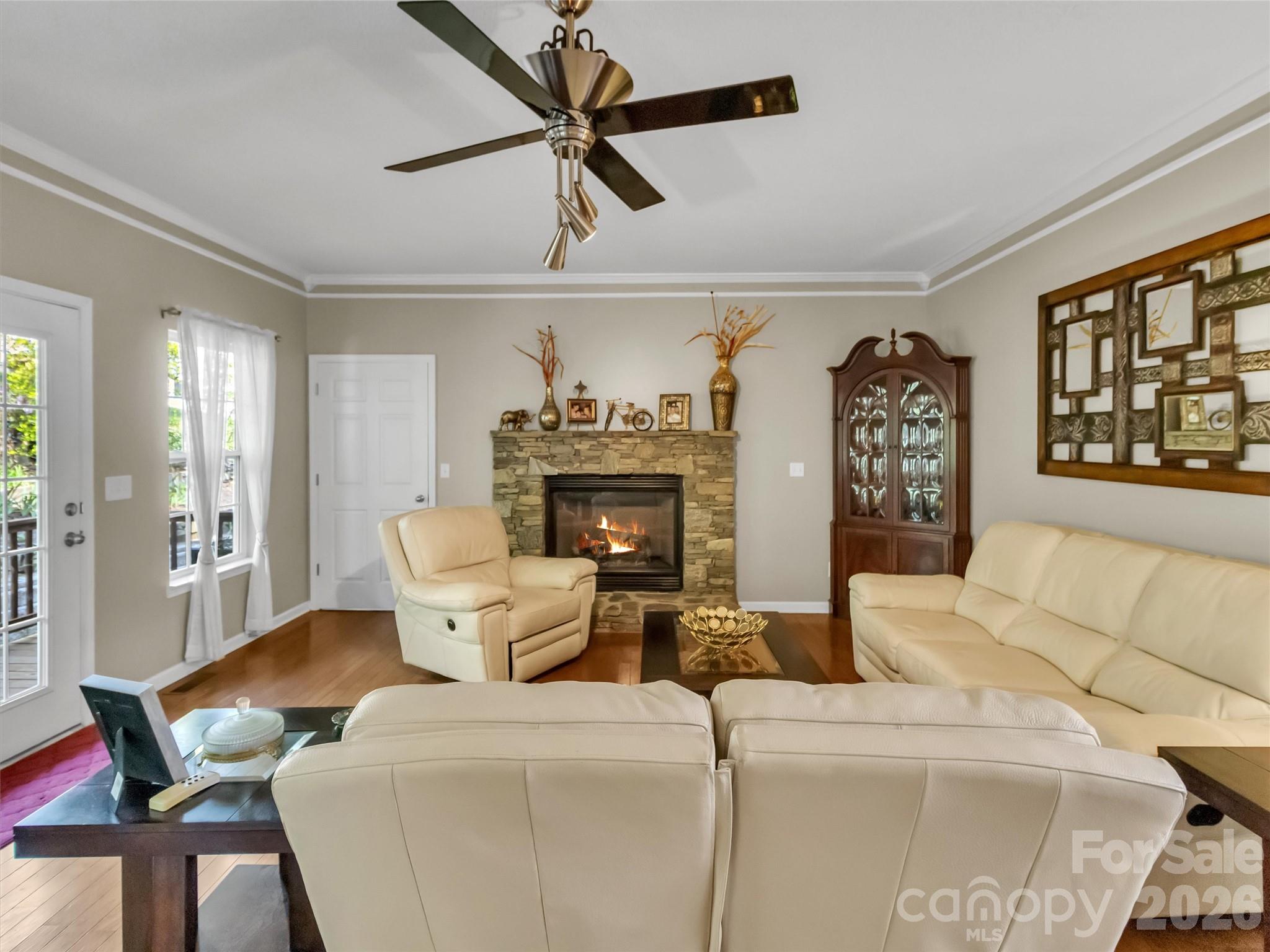 237 Midway Crossing Property Photo 14