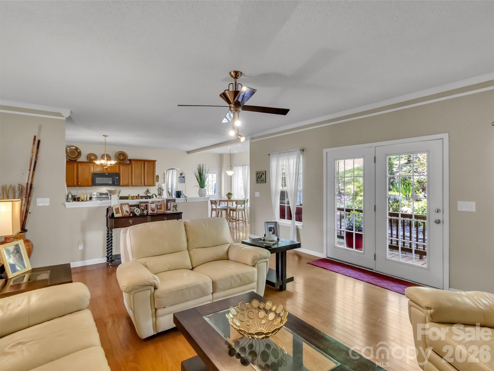 237 Midway Crossing Property Photo 15