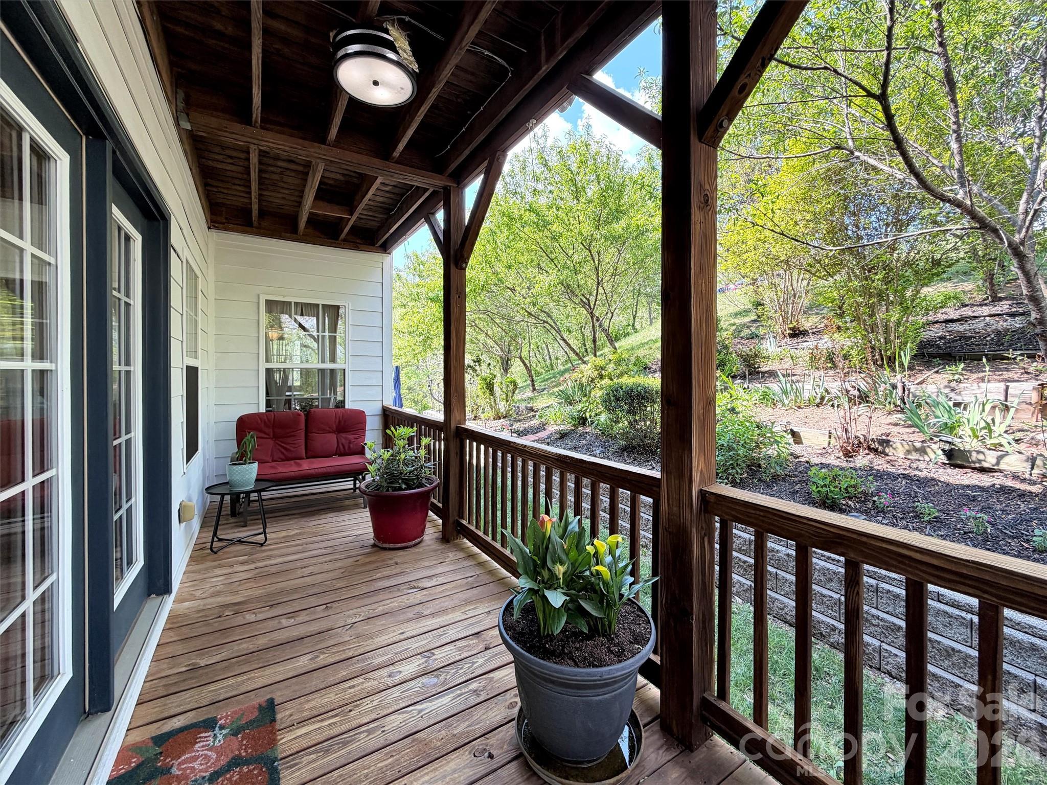 237 Midway Crossing Property Photo 16