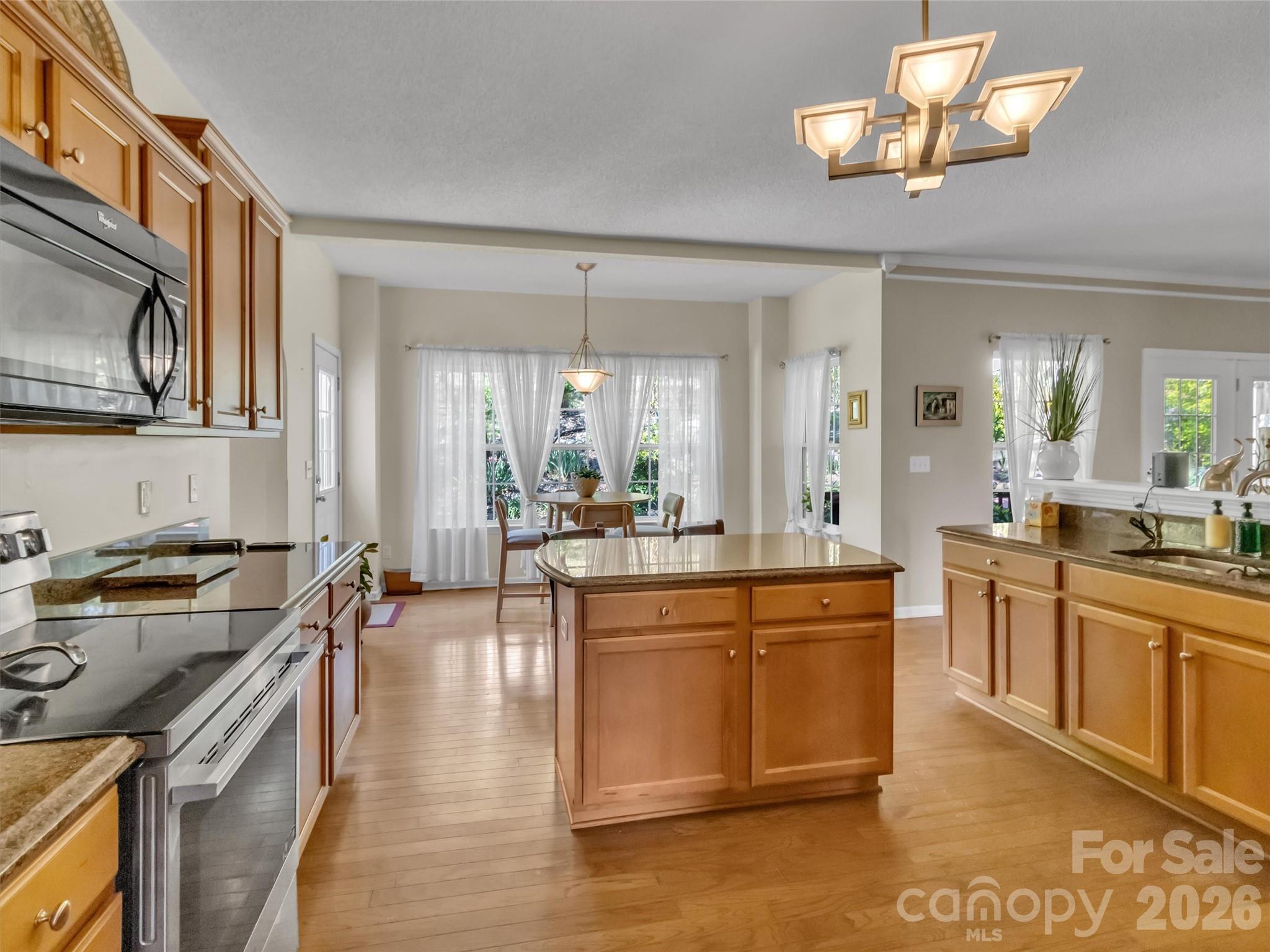237 Midway Crossing Property Photo 18