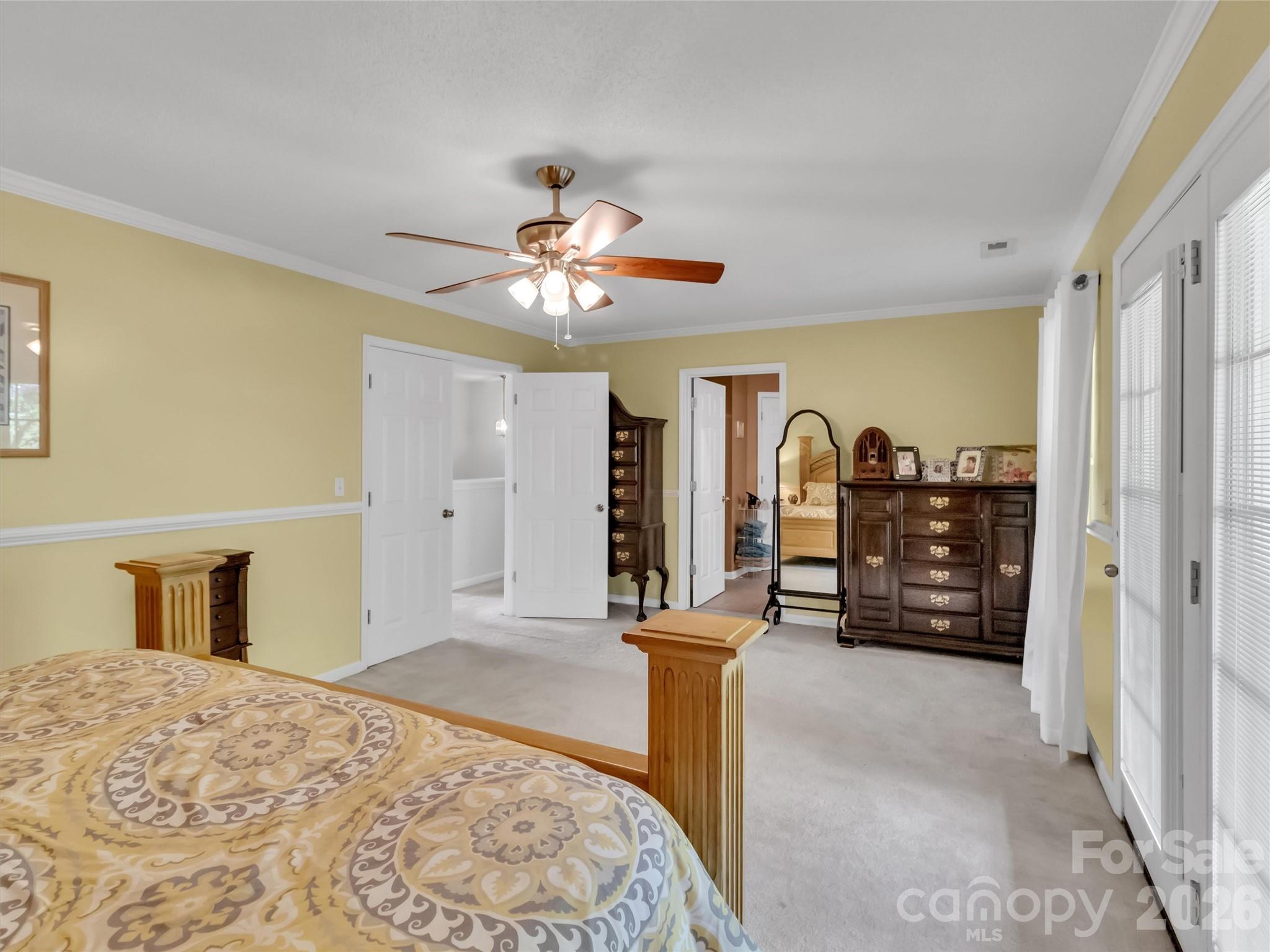 237 Midway Crossing Property Photo 24