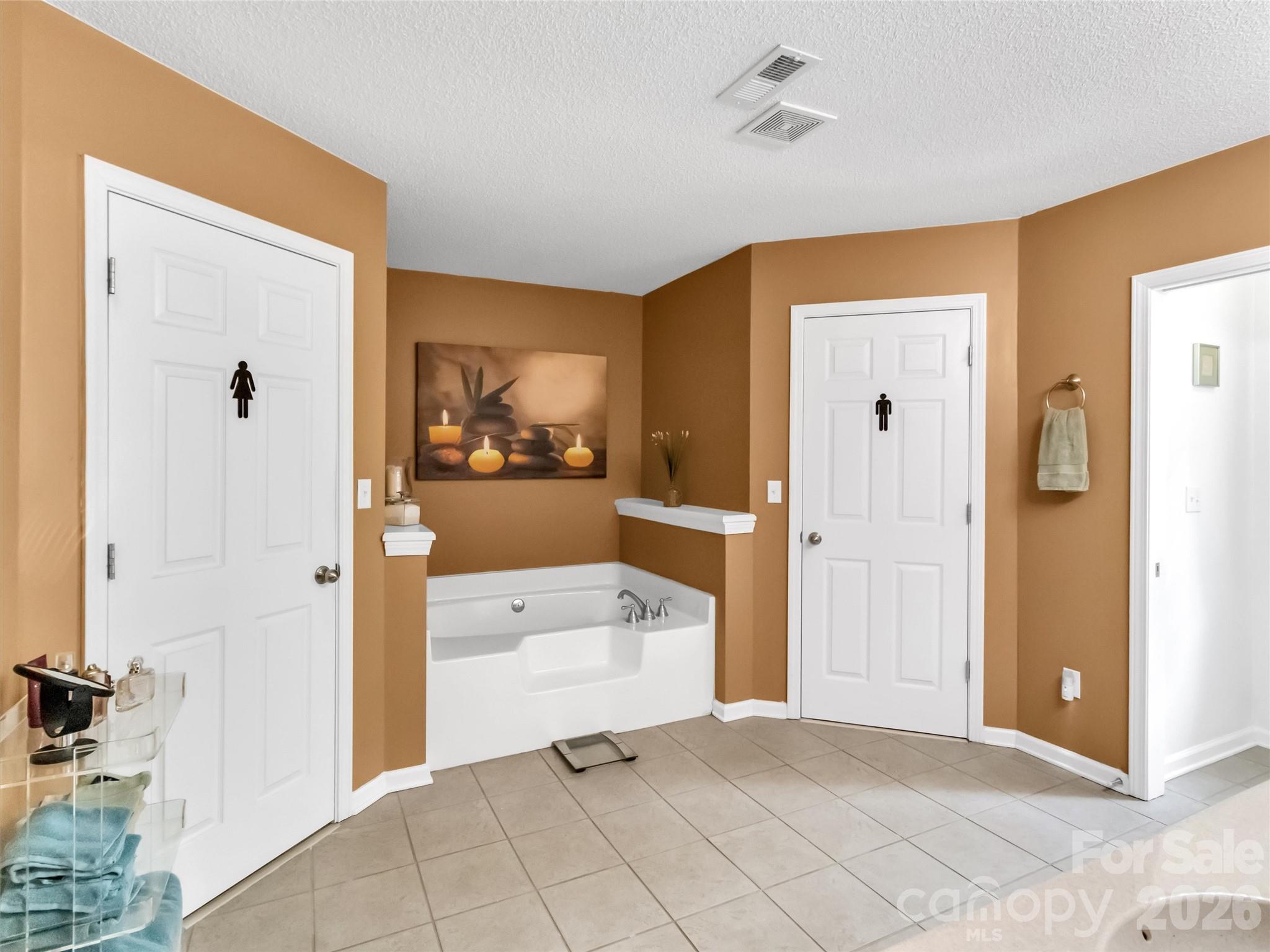 237 Midway Crossing Property Photo 25