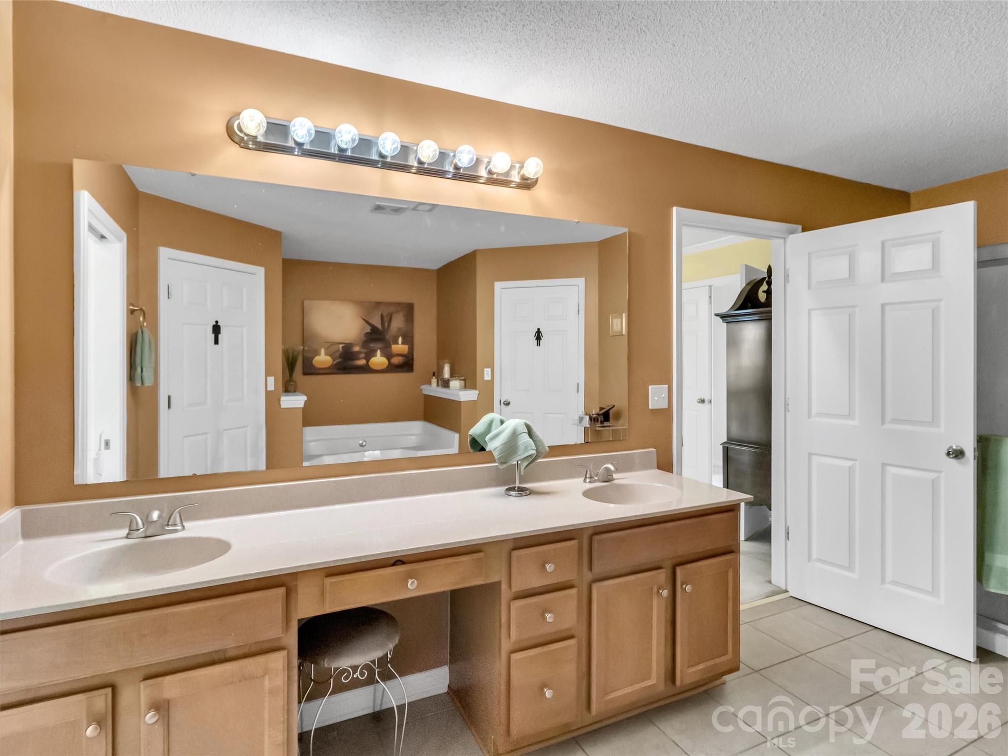 237 Midway Crossing Property Photo 30