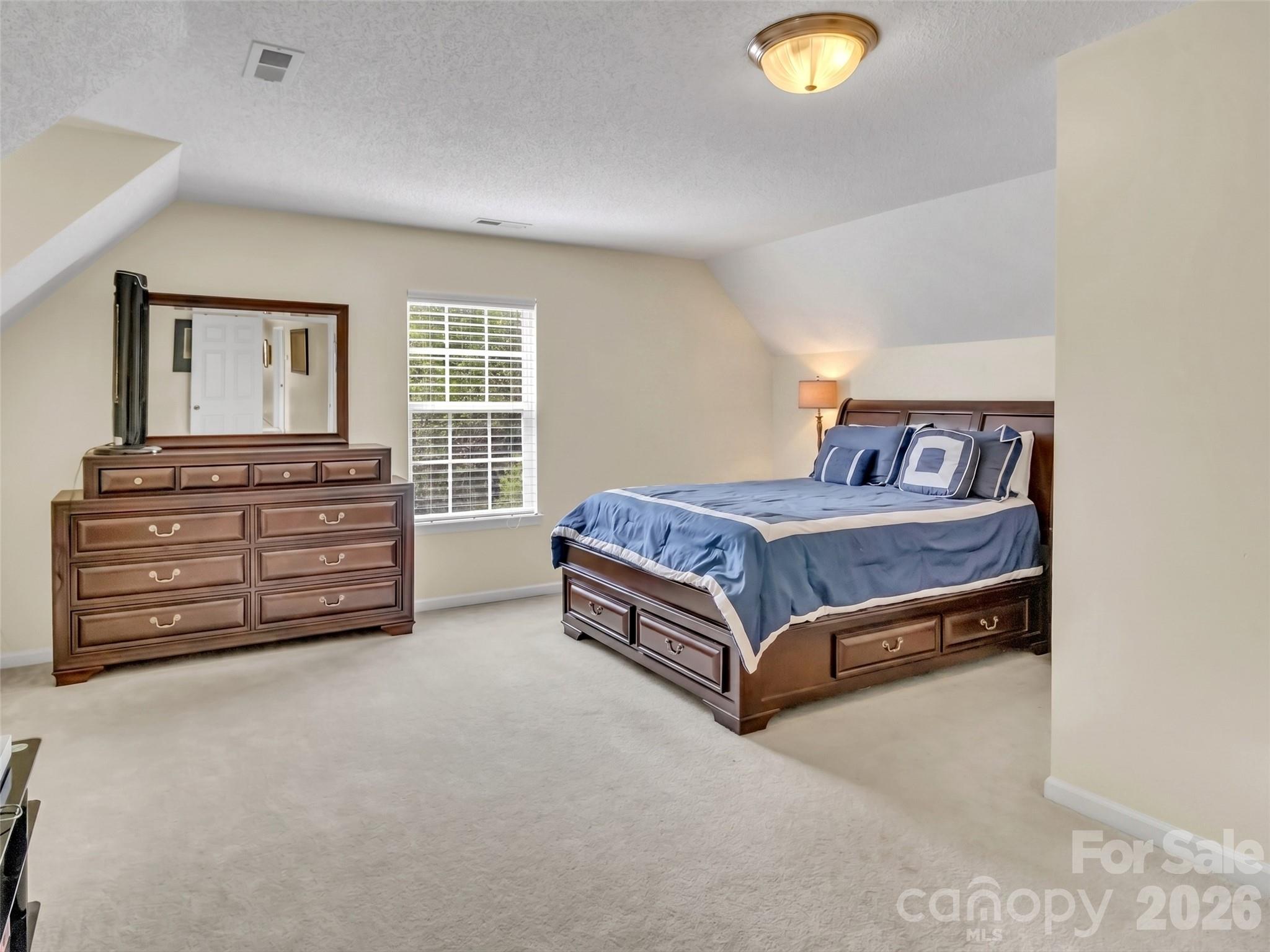 237 Midway Crossing Property Photo 32