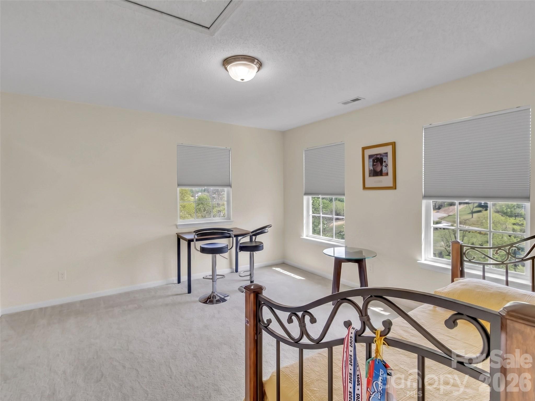 237 Midway Crossing Property Photo 34